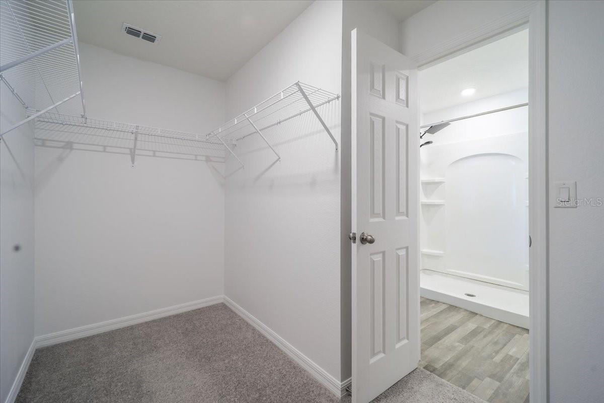 Image 41 of 43 For 10 Post Oak Lane