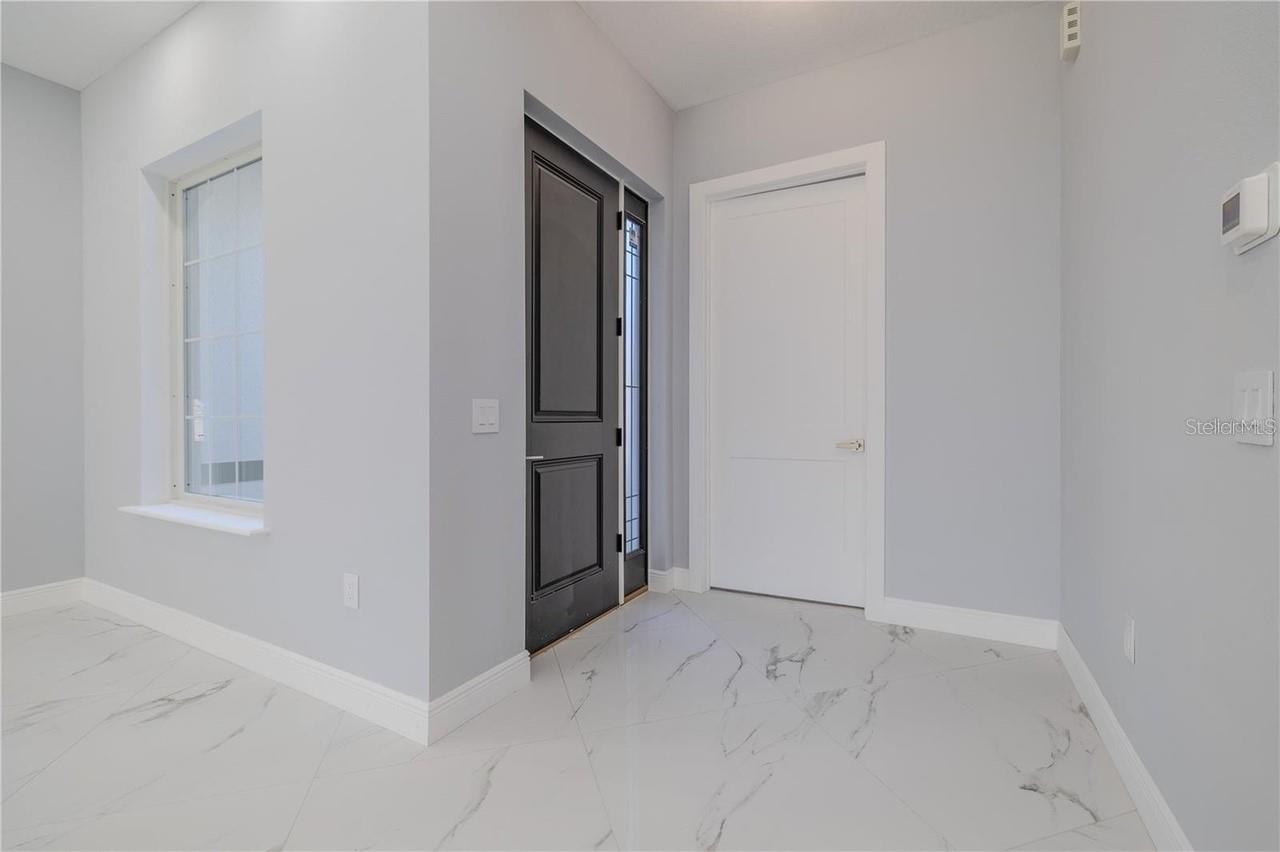 Image 4 of 18 For 87 Wheatfield Drive A-b