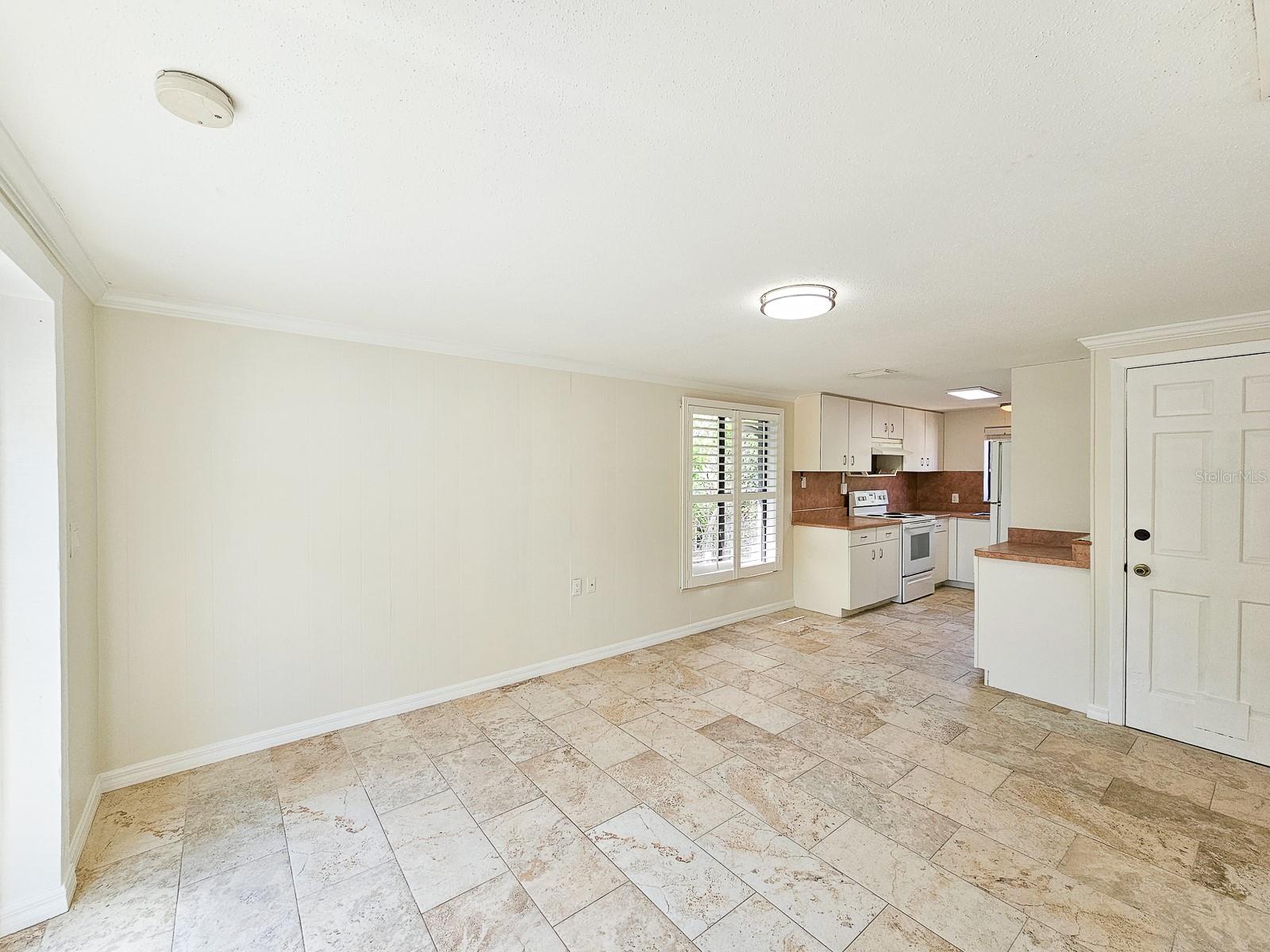 Image 13 of 44 For 1427 Daytona Avenue