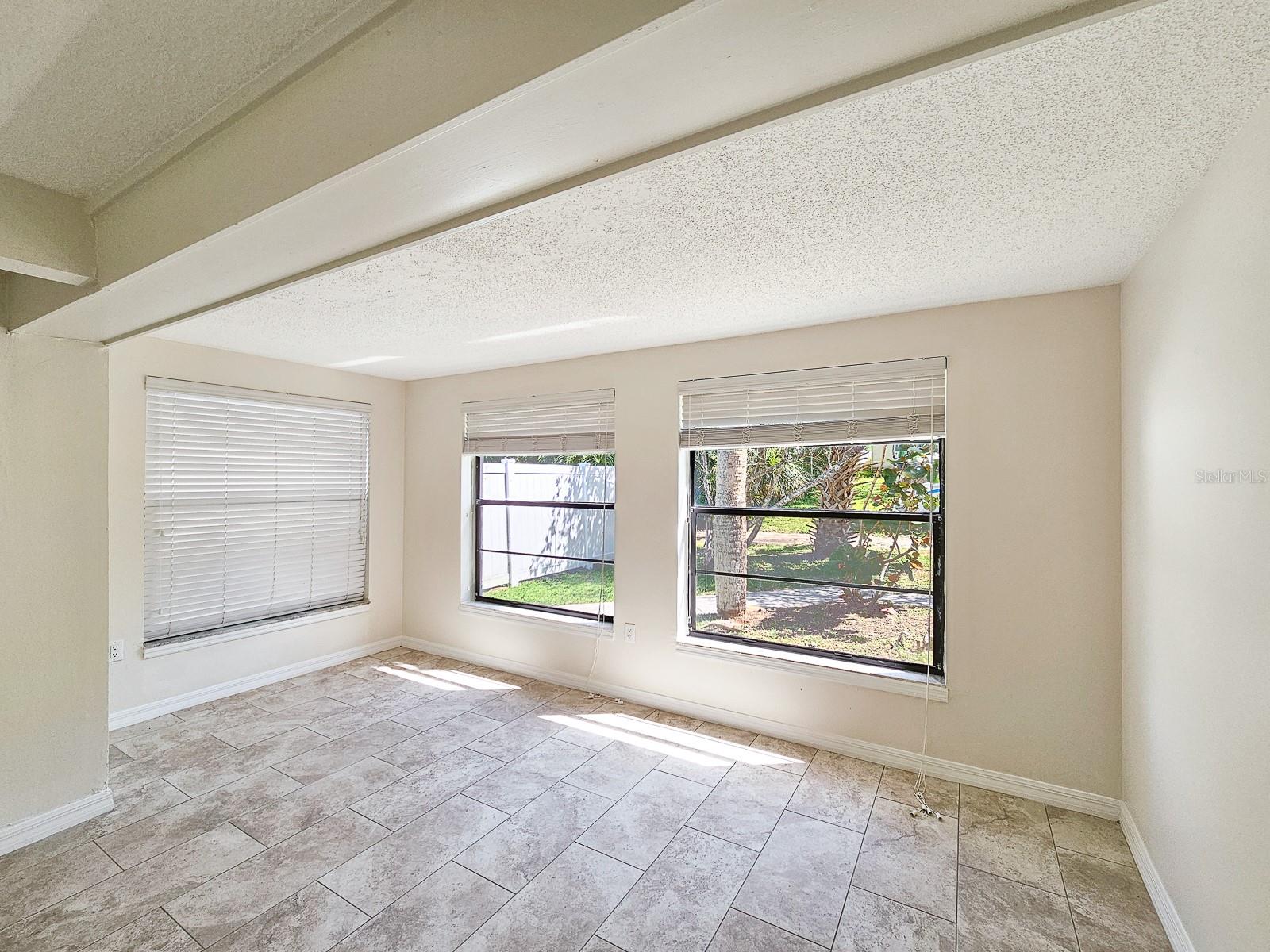 Image 36 of 44 For 1427 Daytona Avenue