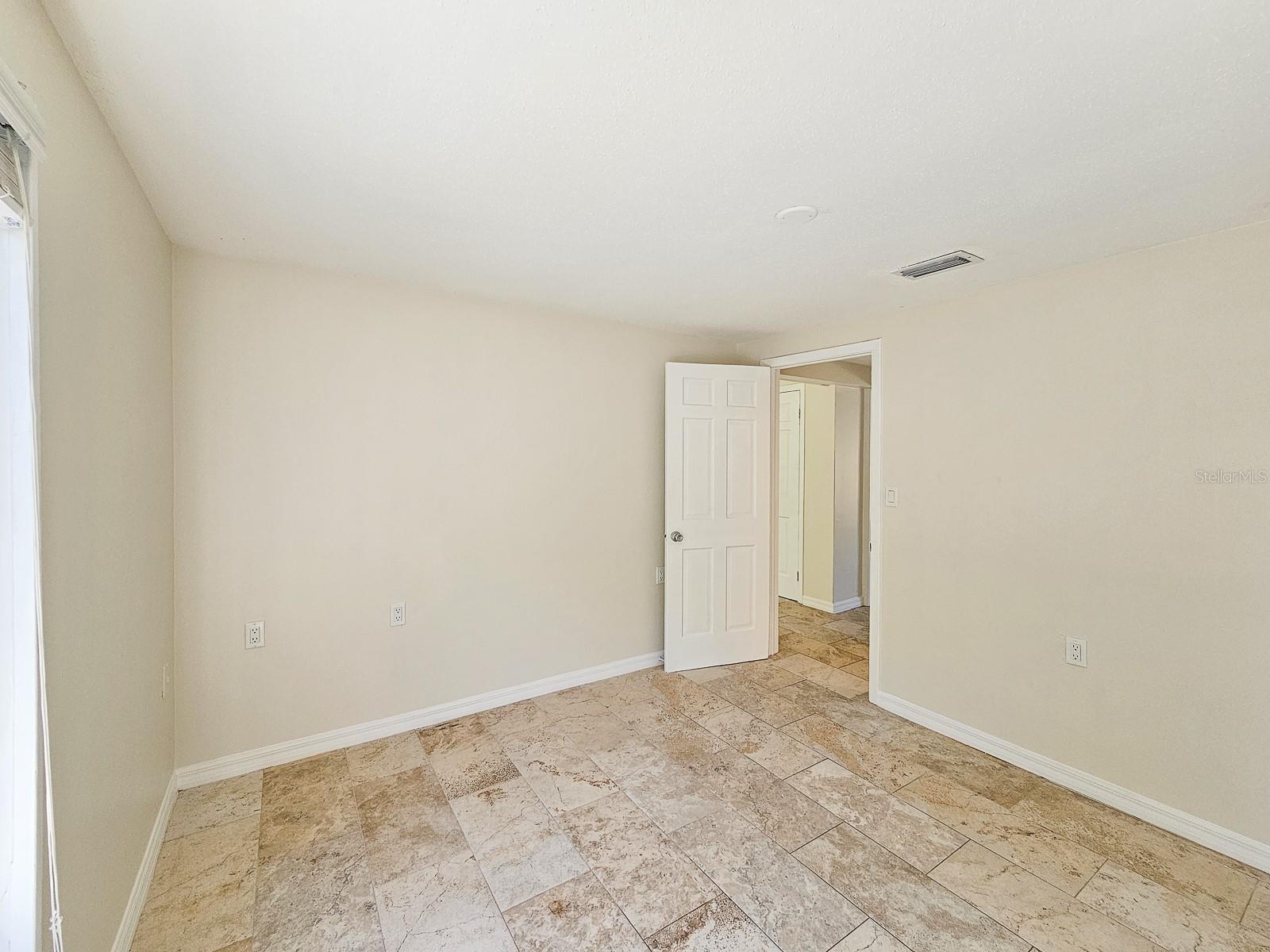 Image 39 of 44 For 1427 Daytona Avenue