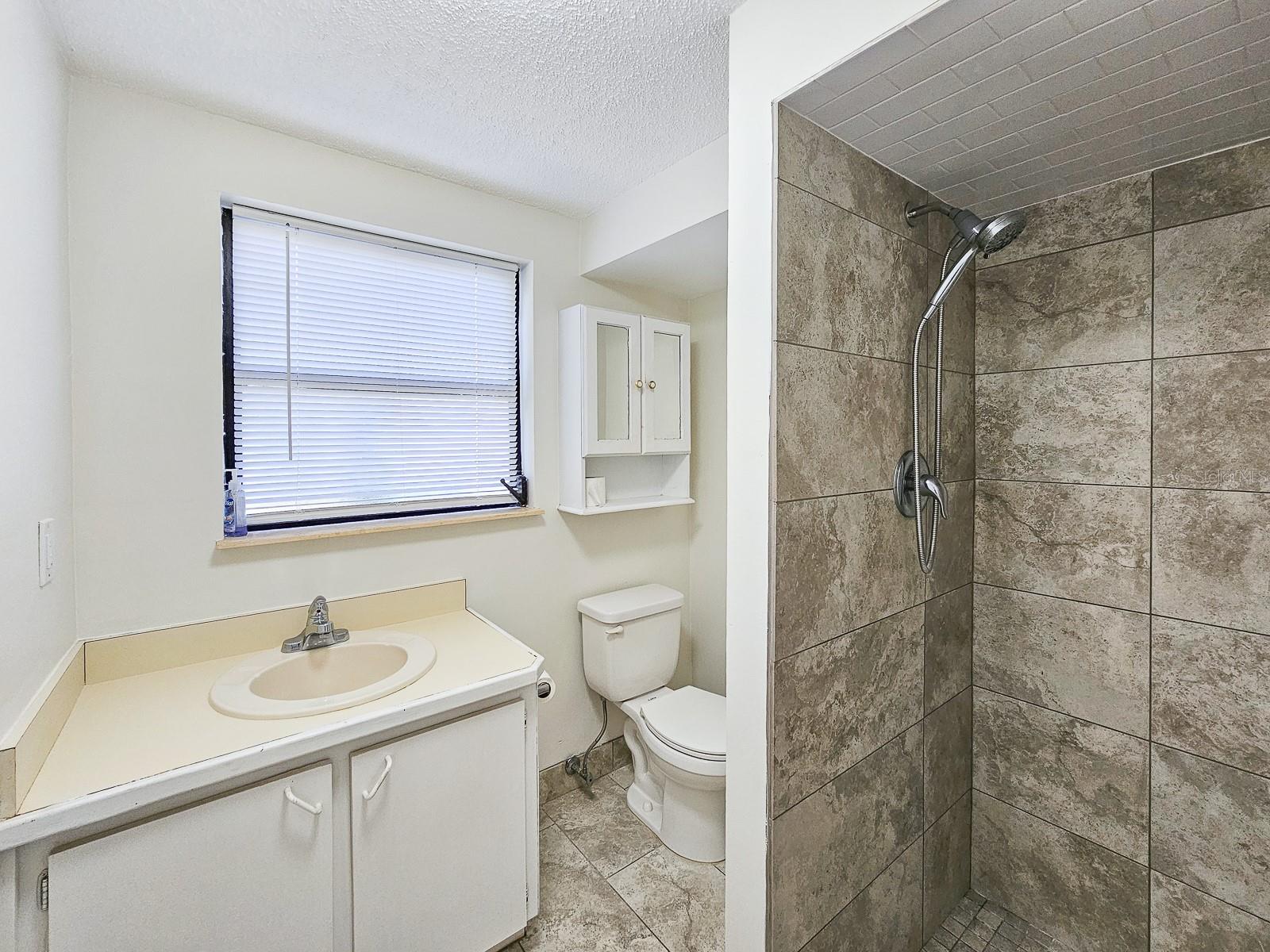 Image 40 of 44 For 1427 Daytona Avenue
