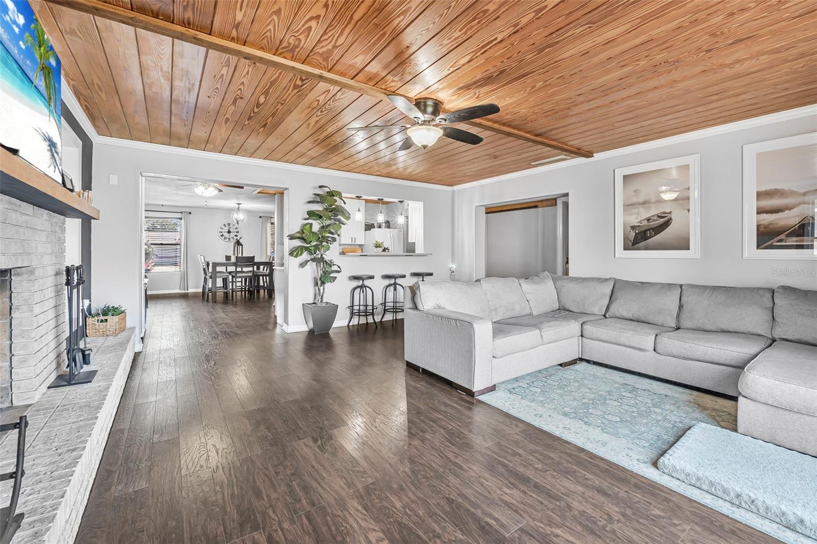 Image 13 of 31 For 1836 Biscayne Avenue