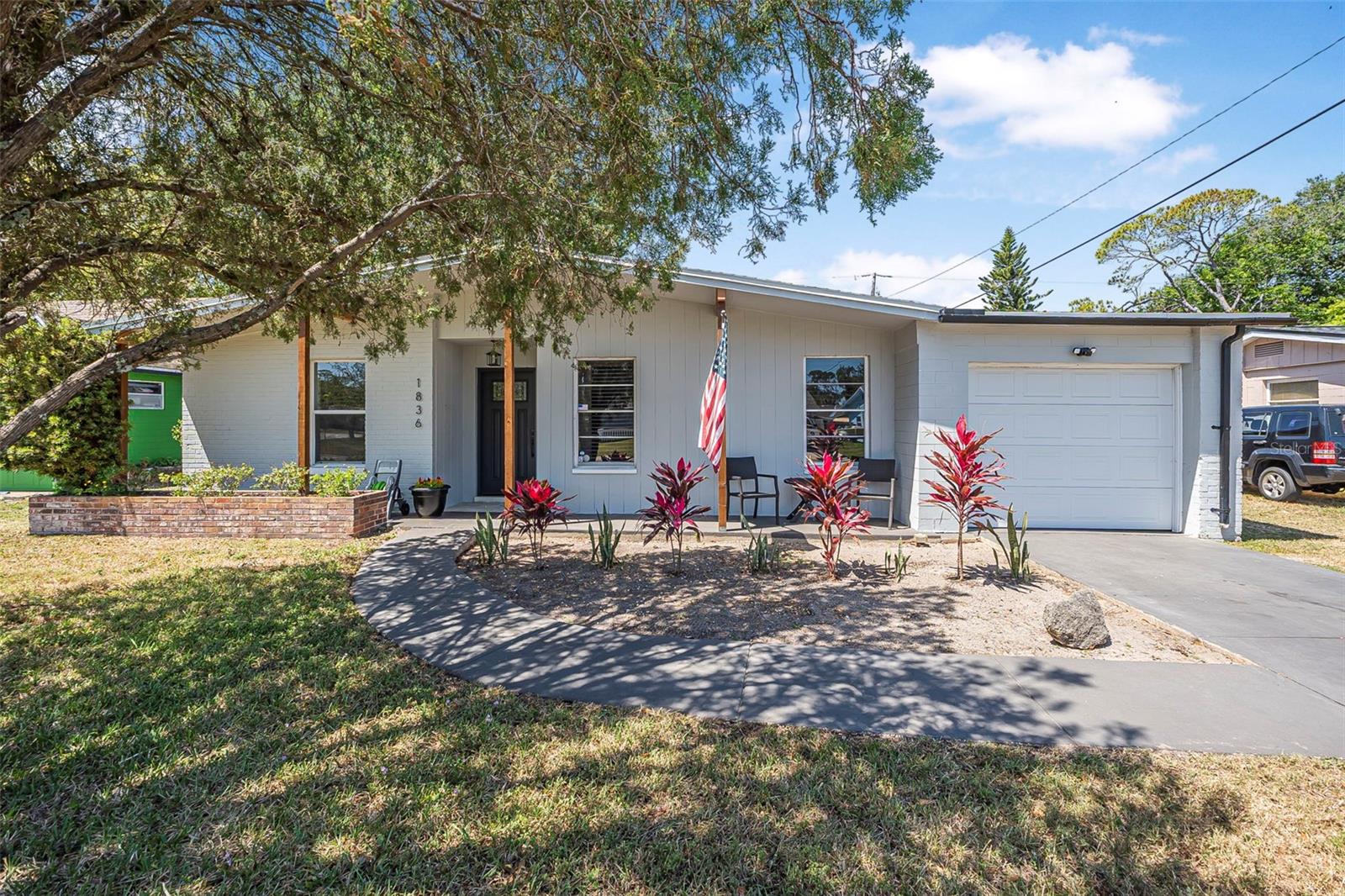 Image 2 of 31 For 1836 Biscayne Avenue