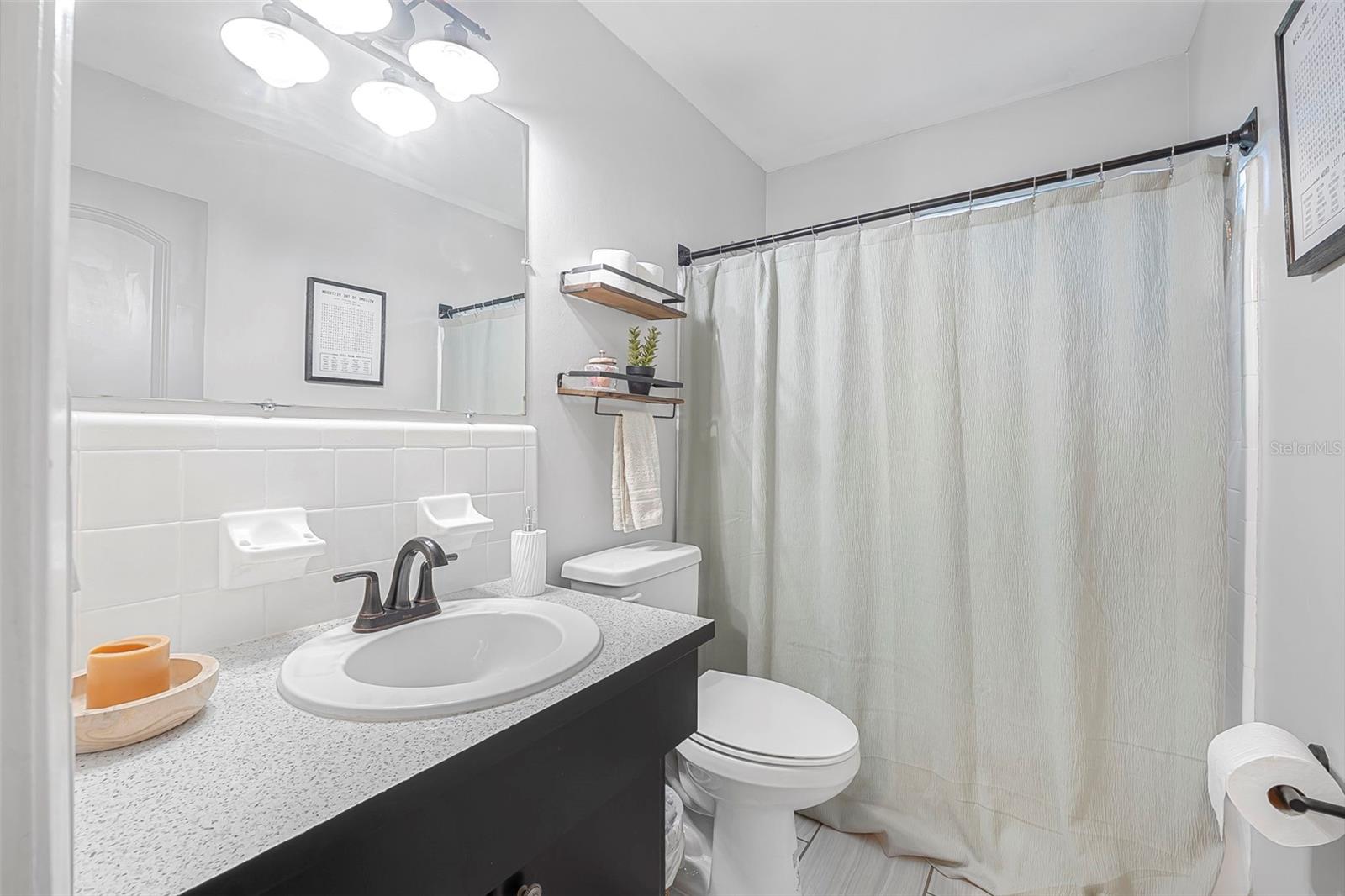 Image 21 of 31 For 1836 Biscayne Avenue