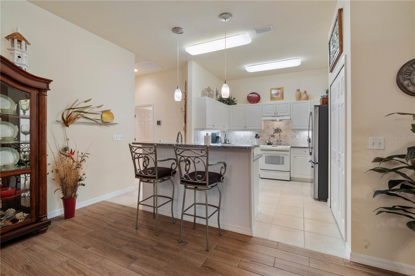 Image 10 of 45 For 1127 Hansberry Court