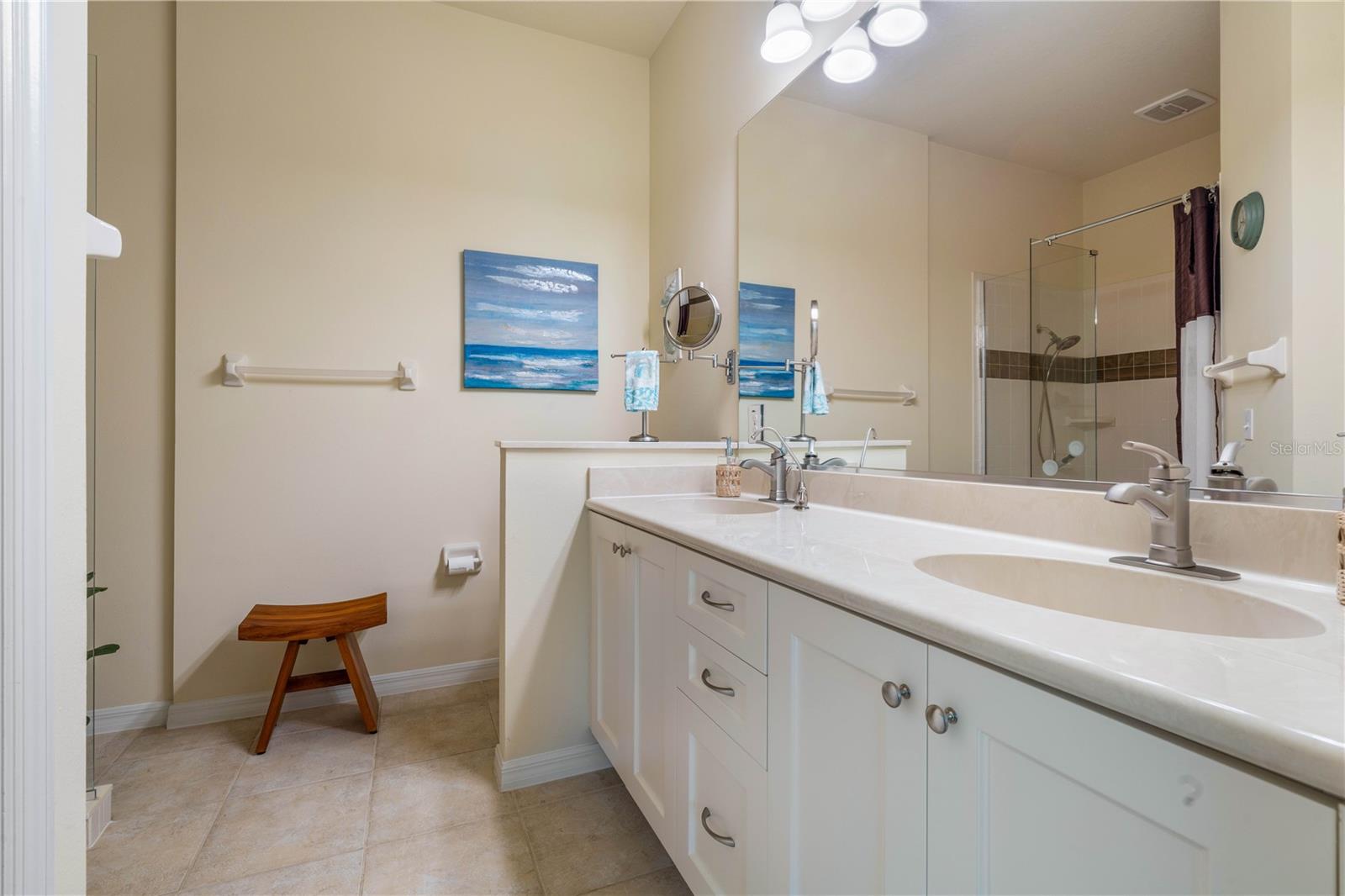 Image 17 of 45 For 1127 Hansberry Court