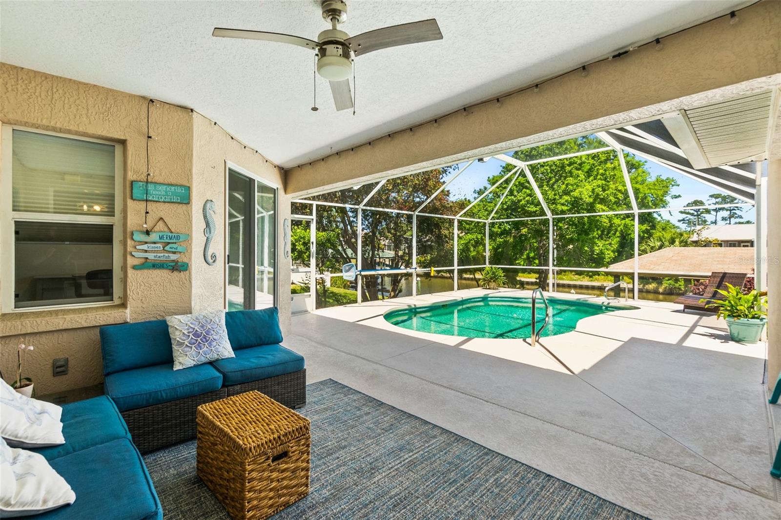 Image 40 of 75 For 13 Crescent Court S