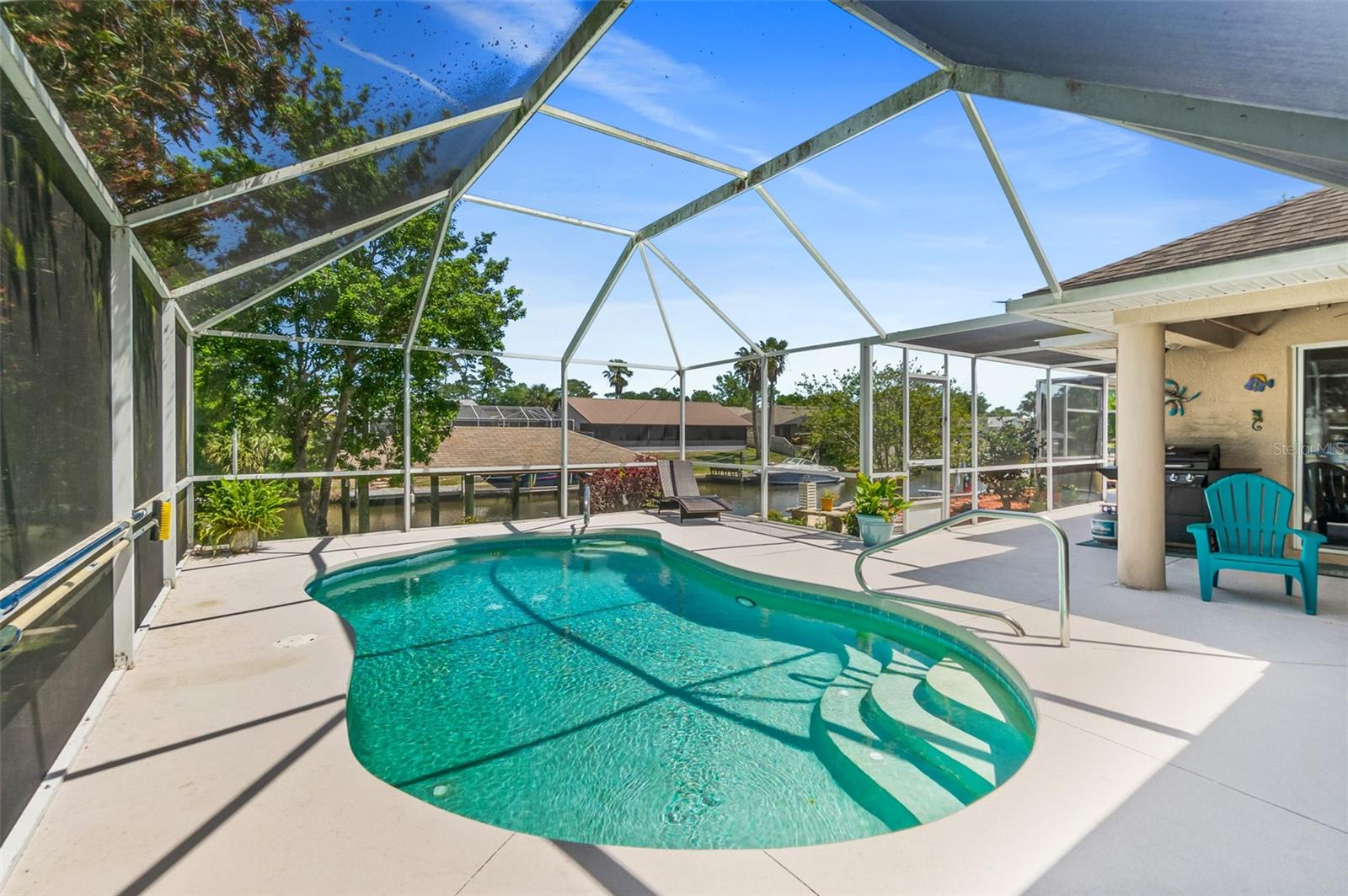 Image 42 of 75 For 13 Crescent Court S
