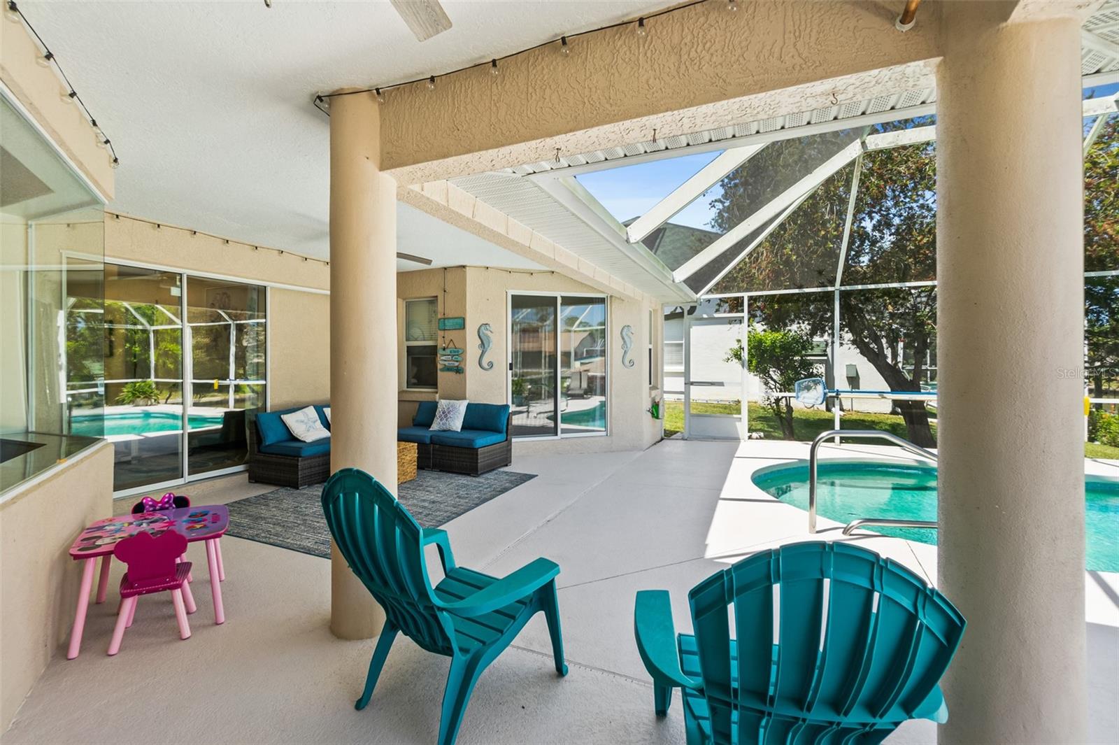 Image 46 of 75 For 13 Crescent Court S