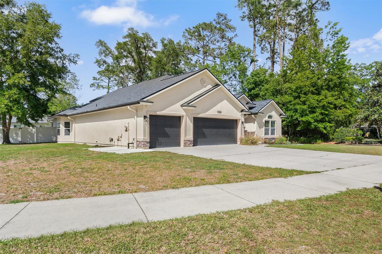 Image 3 of 47 For 2645 Cody Drive