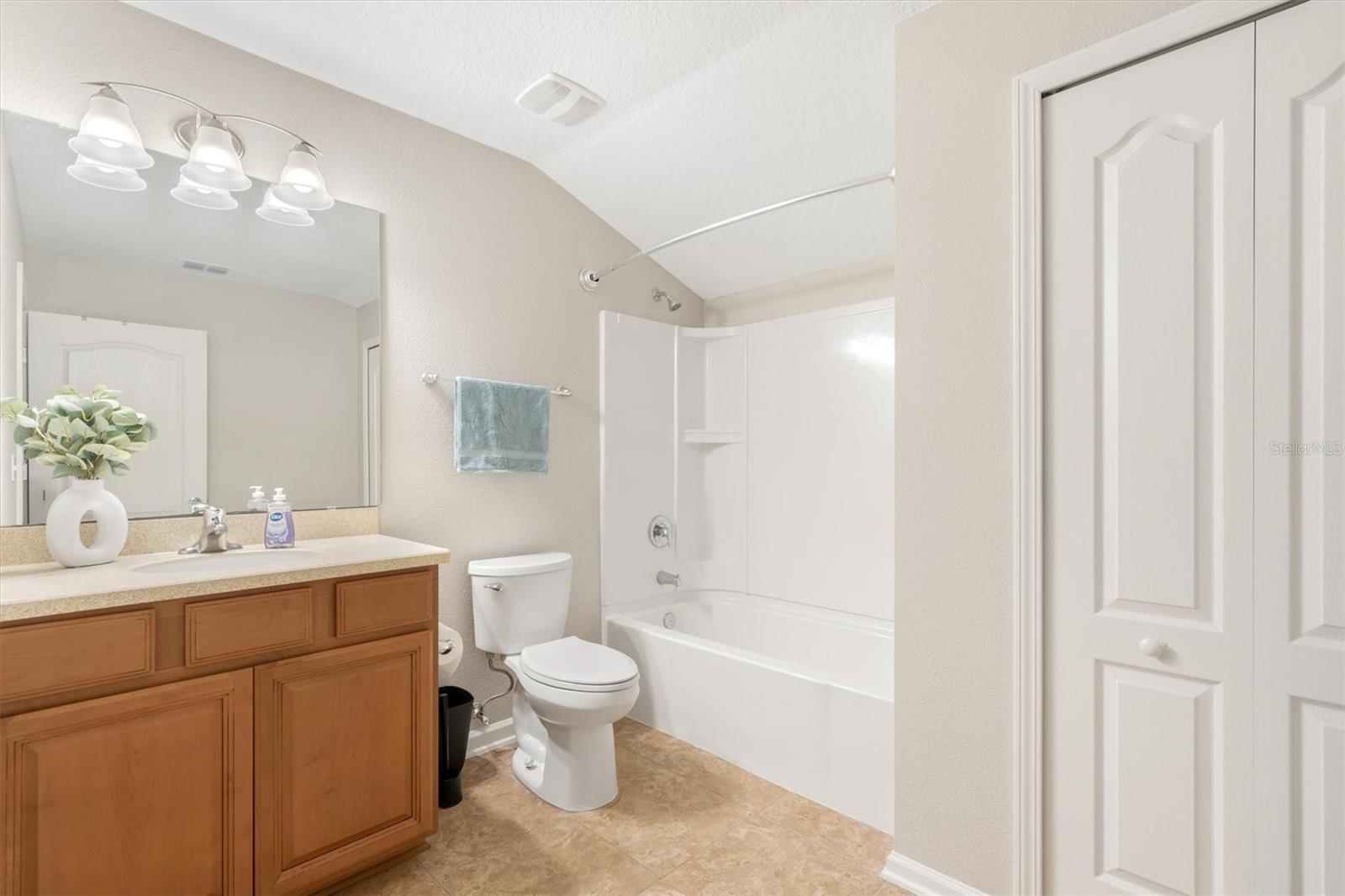 Image 41 of 47 For 2645 Cody Drive