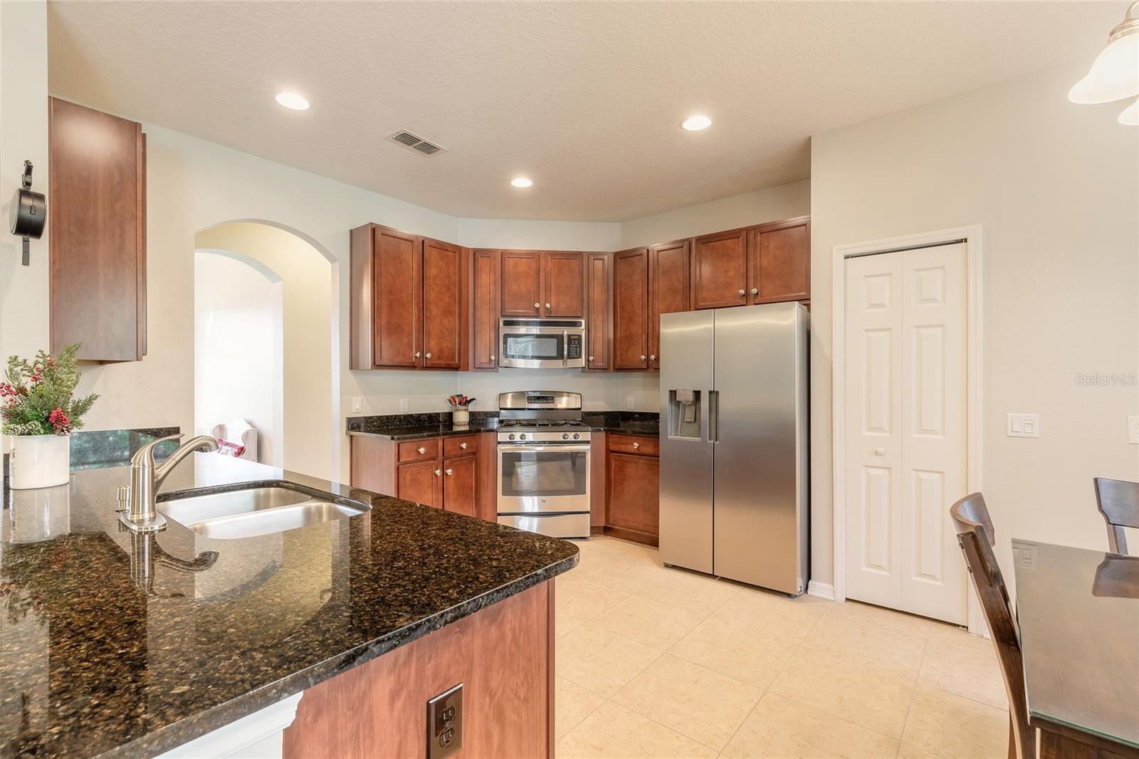 Image 14 of 31 For 517 Elkhorn Fern Lane