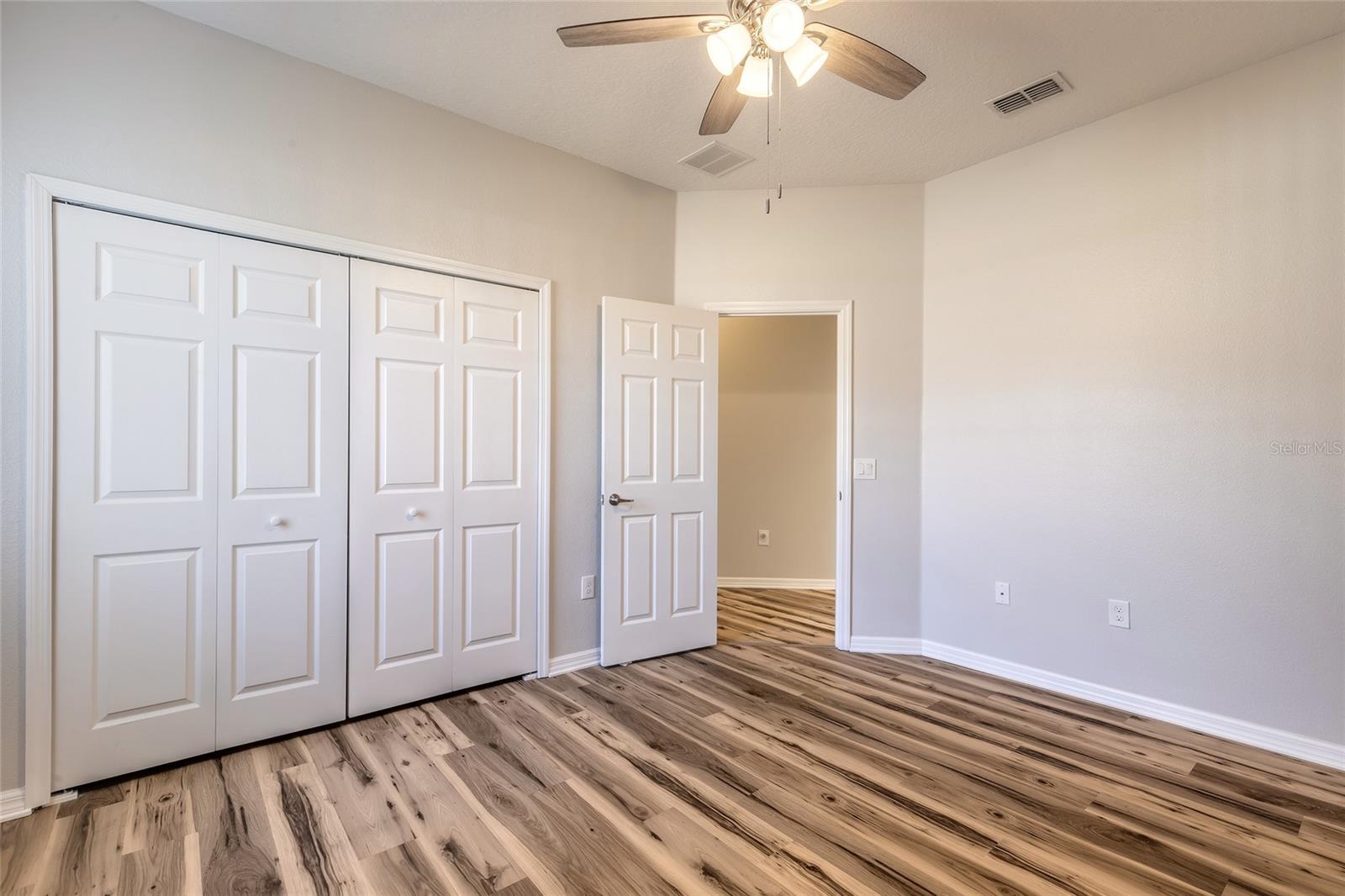 Image 22 of 31 For 517 Elkhorn Fern Lane