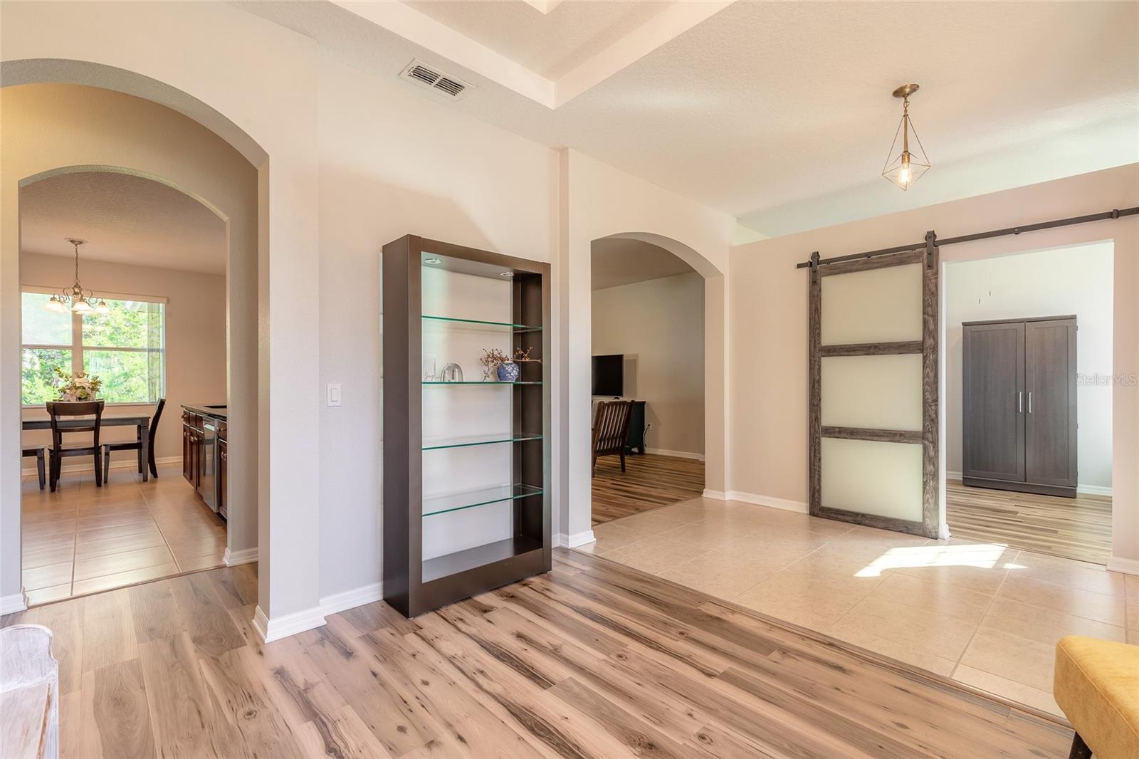 Image 6 of 31 For 517 Elkhorn Fern Lane