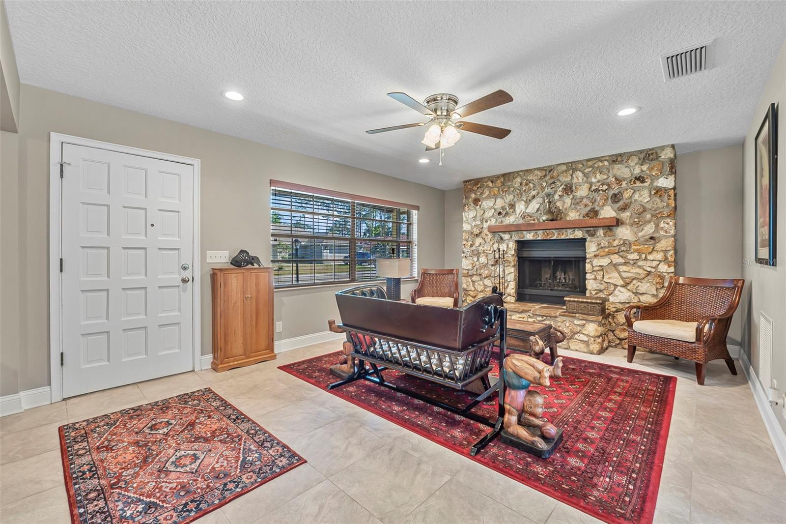Image 6 of 36 For 83 Folcroft Lane