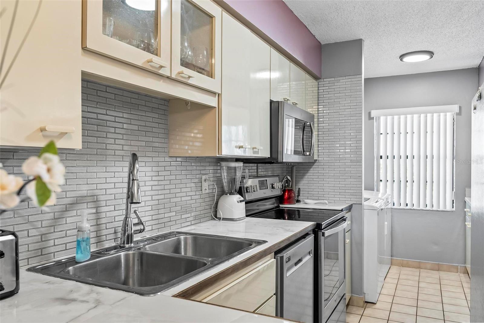 Image 7 of 40 For 1441 Atlantic Avenue 417