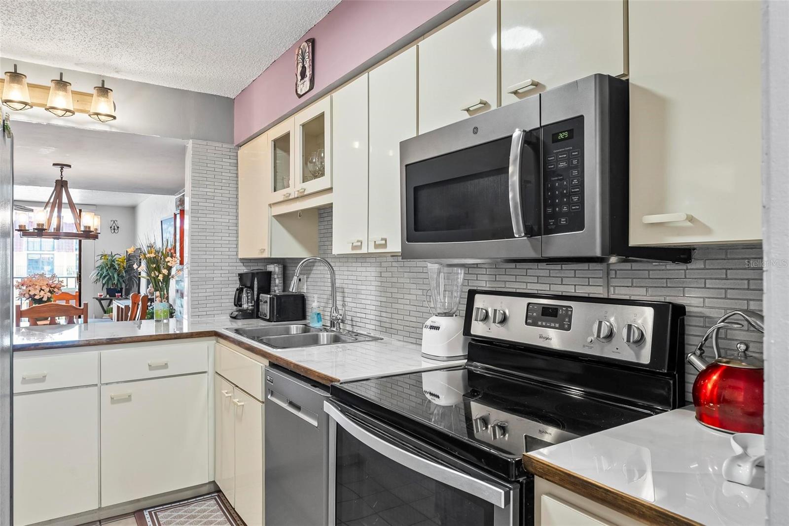 Image 8 of 40 For 1441 Atlantic Avenue 417