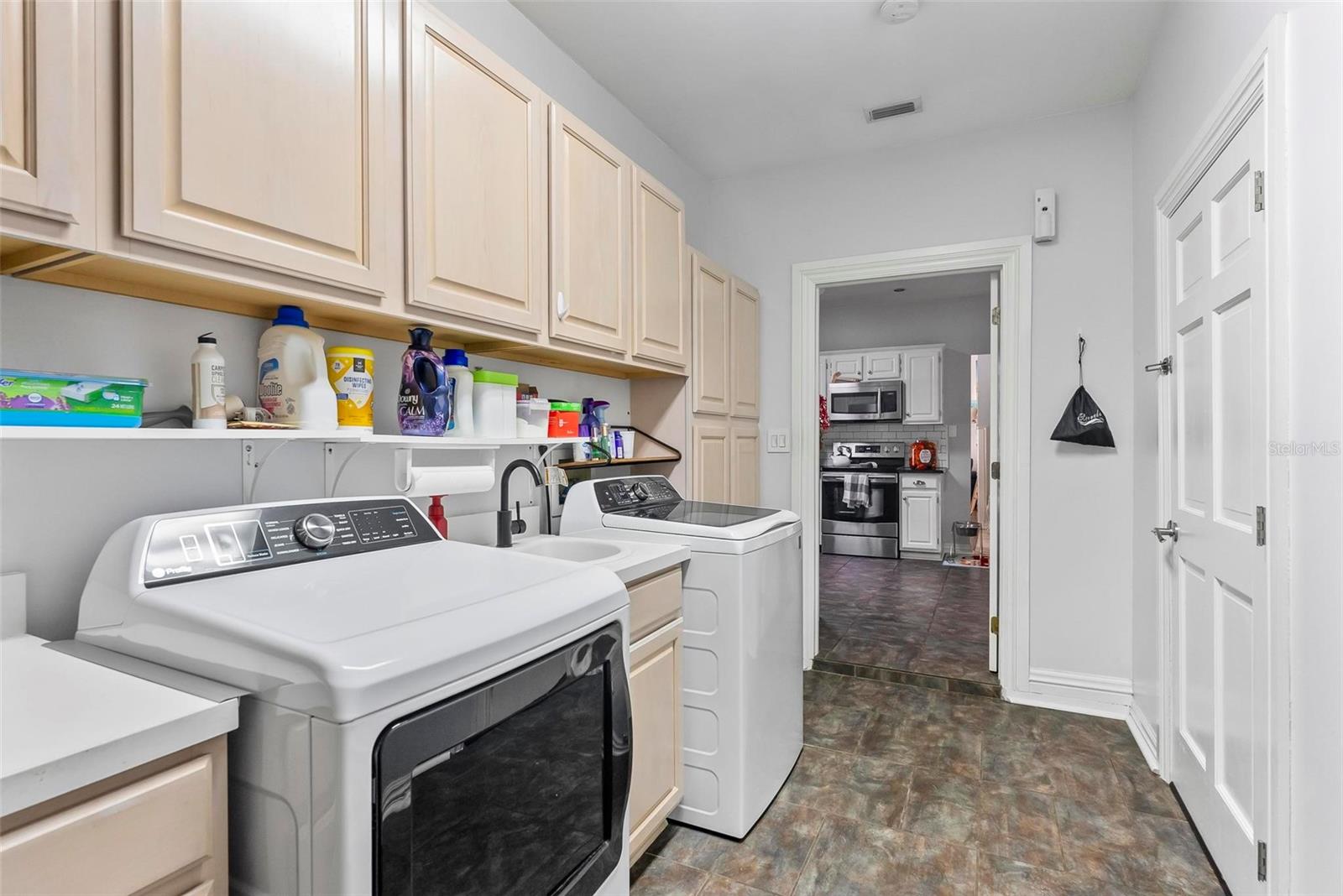 Image 100 of 100 For 27 Winding Creek Way