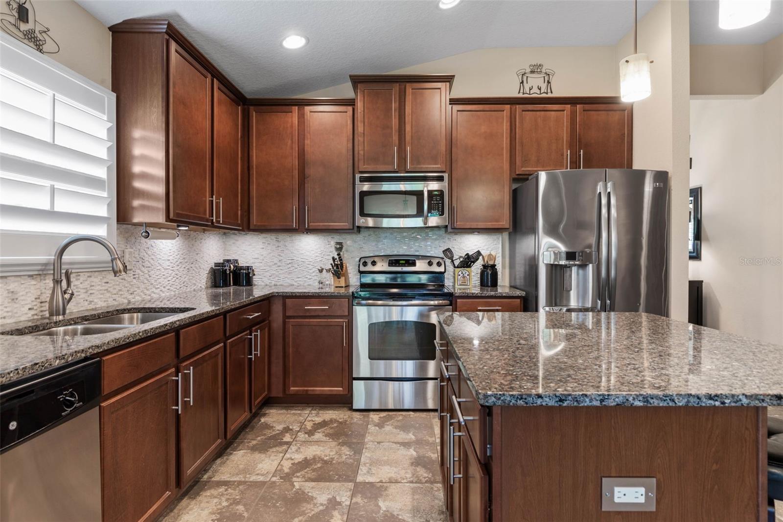 Image 20 of 68 For 88 Arena Lake Drive