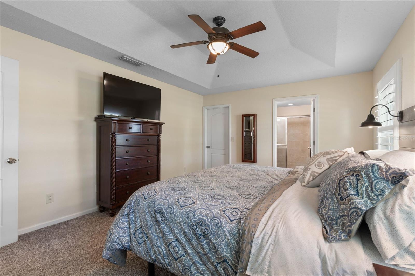 Image 24 of 68 For 88 Arena Lake Drive