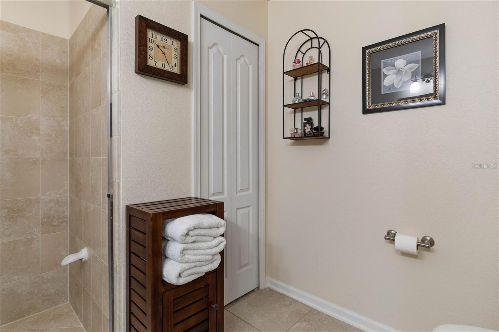 Image 27 of 68 For 88 Arena Lake Drive