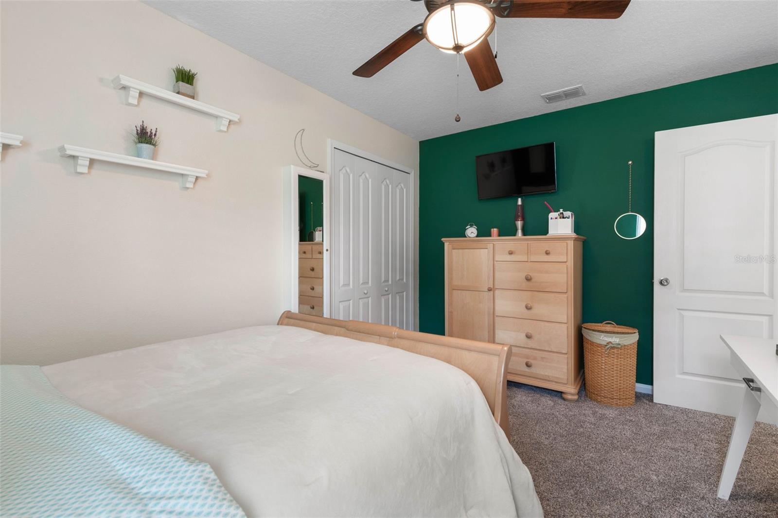 Image 35 of 68 For 88 Arena Lake Drive