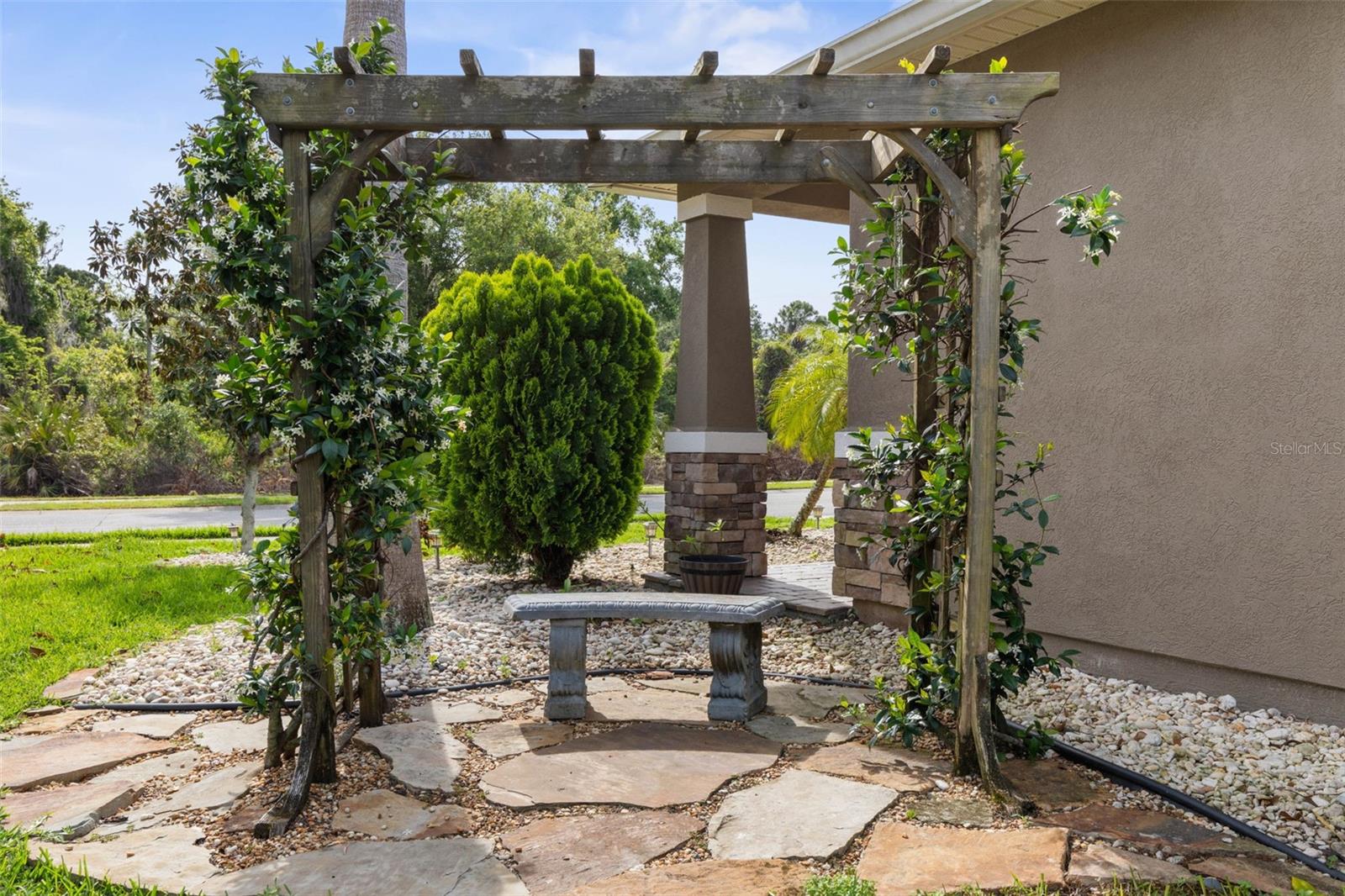 Image 43 of 68 For 88 Arena Lake Drive