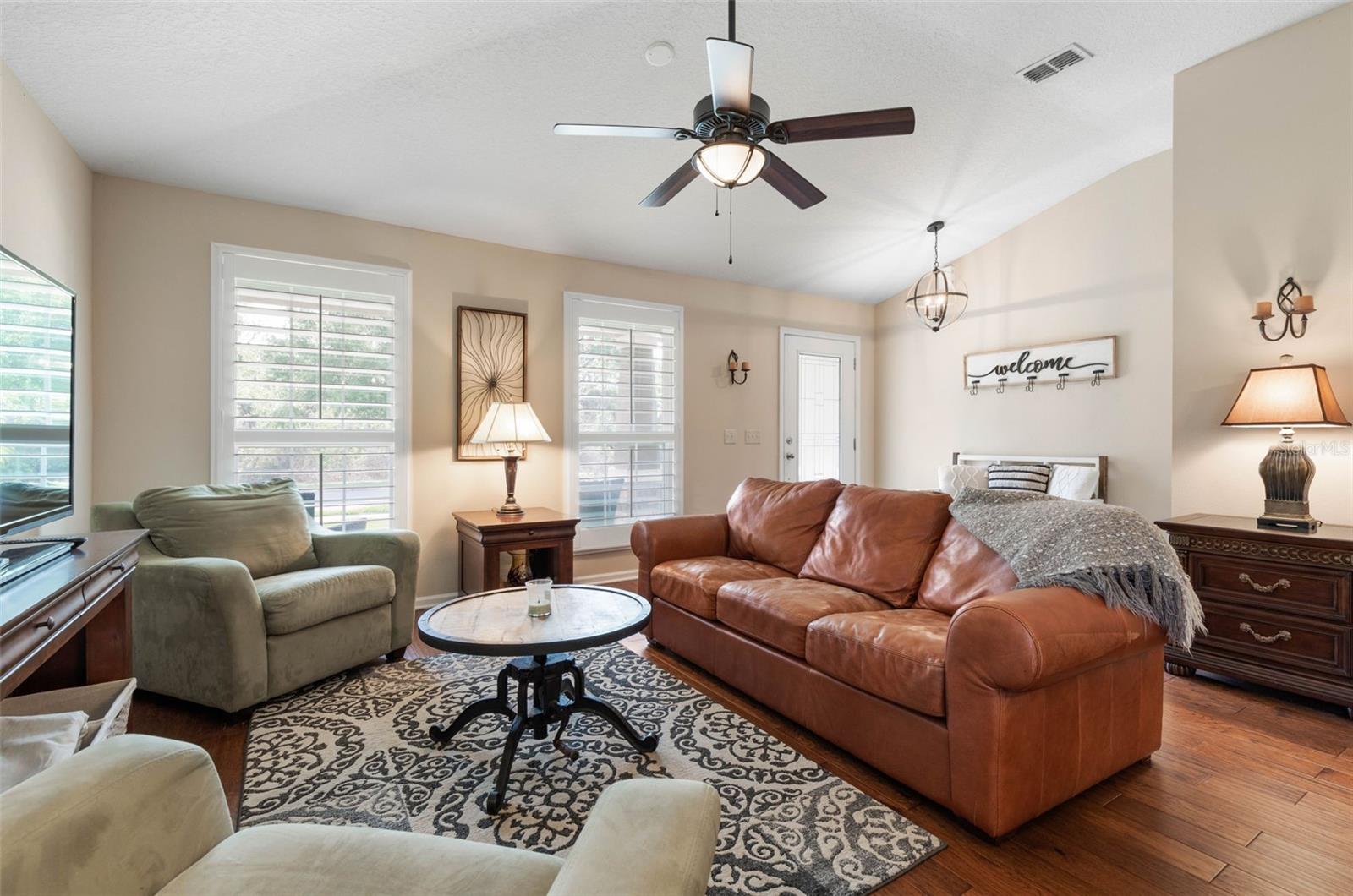 Image 9 of 68 For 88 Arena Lake Drive