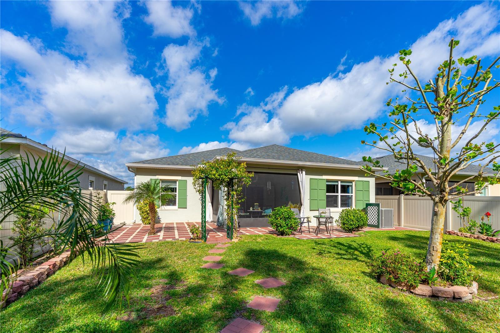 Image 36 of 51 For 5635 Estero Loop