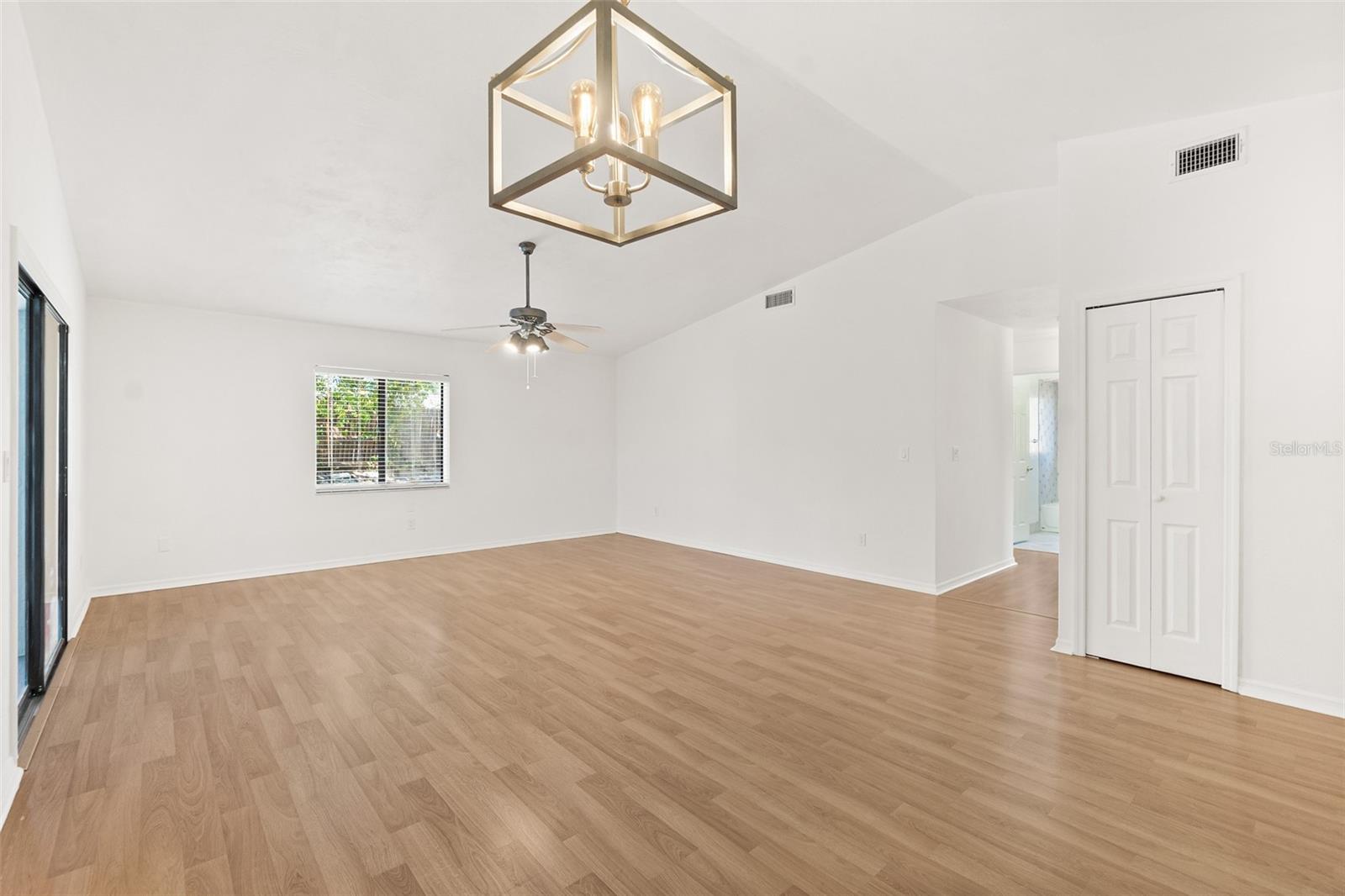 Image 10 of 39 For 1197 Stillwood Court