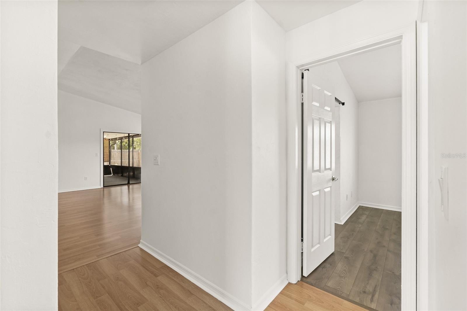 Image 16 of 39 For 1197 Stillwood Court