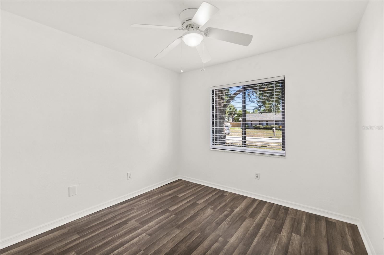 Image 18 of 39 For 1197 Stillwood Court