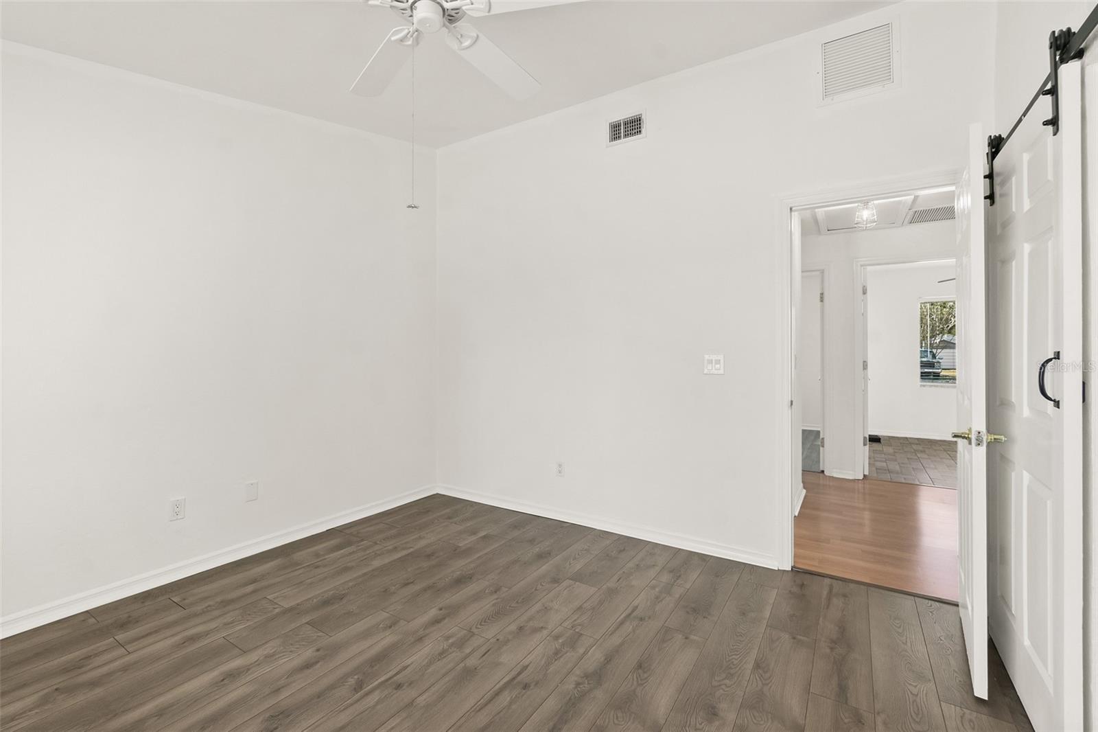 Image 21 of 39 For 1197 Stillwood Court