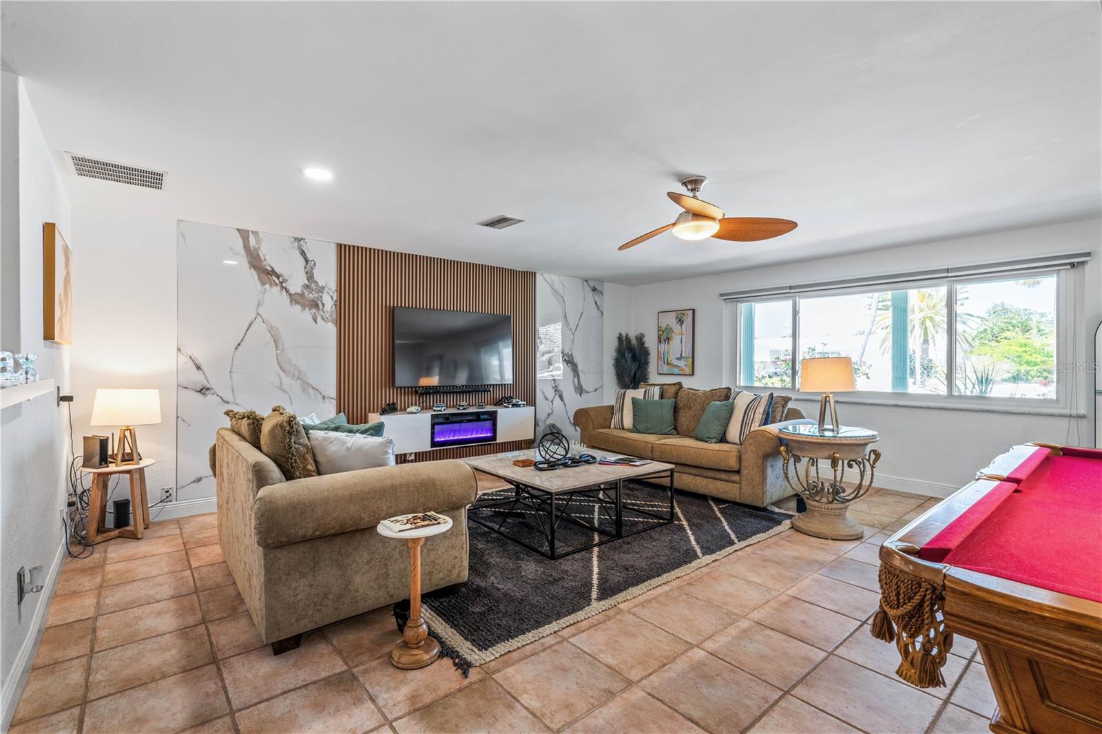 Image 13 of 54 For 324 Plaza Boulevard