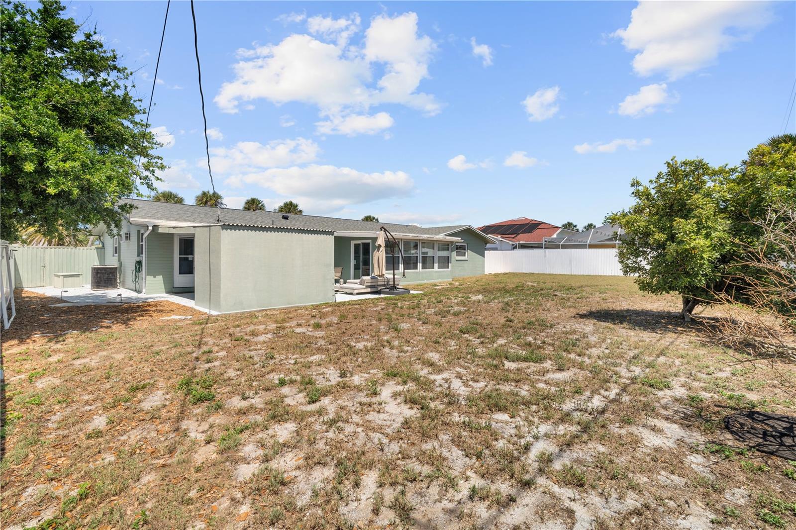 Image 40 of 54 For 324 Plaza Boulevard