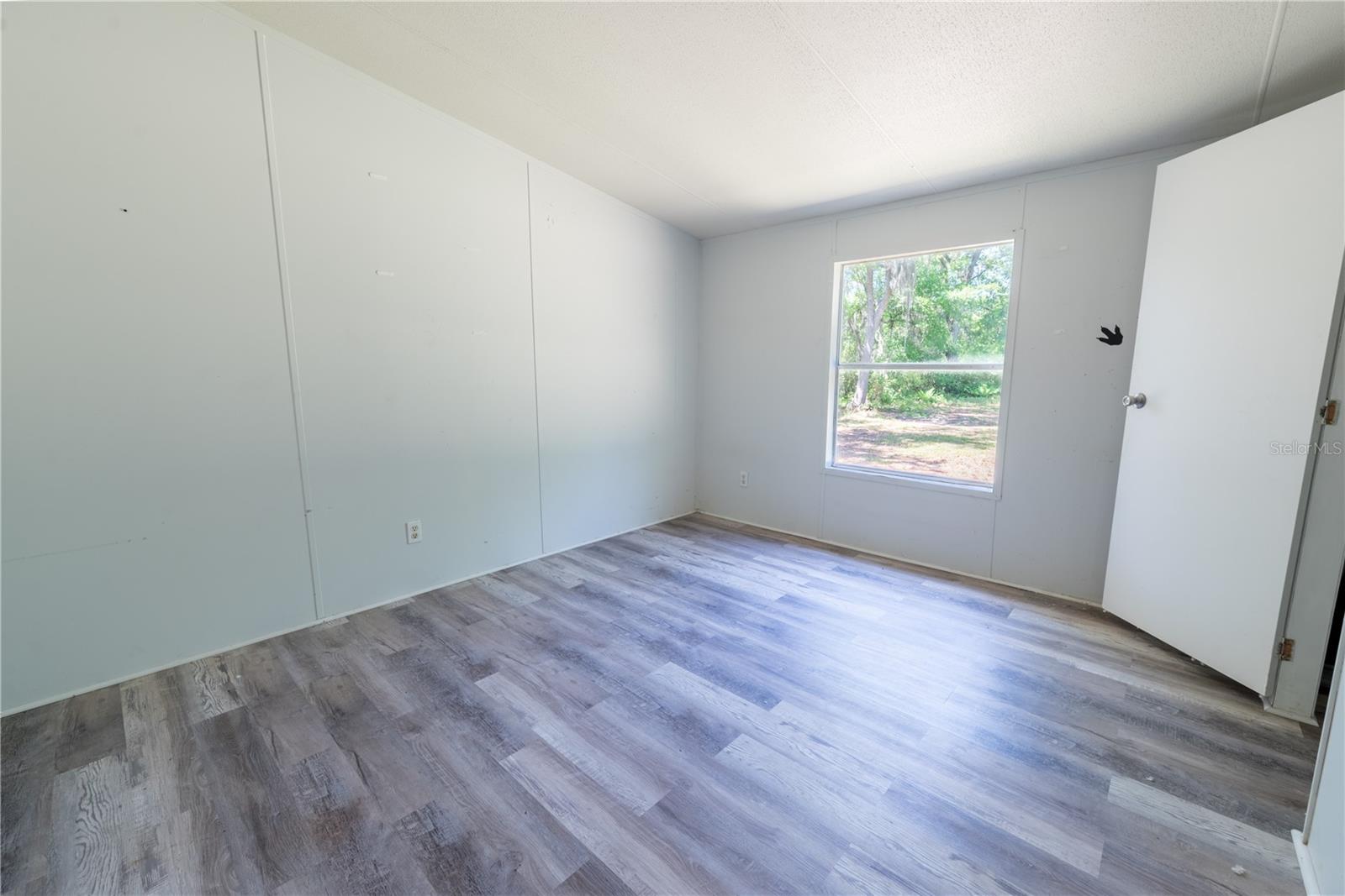 Image 21 of 50 For 22956 Brandon Road