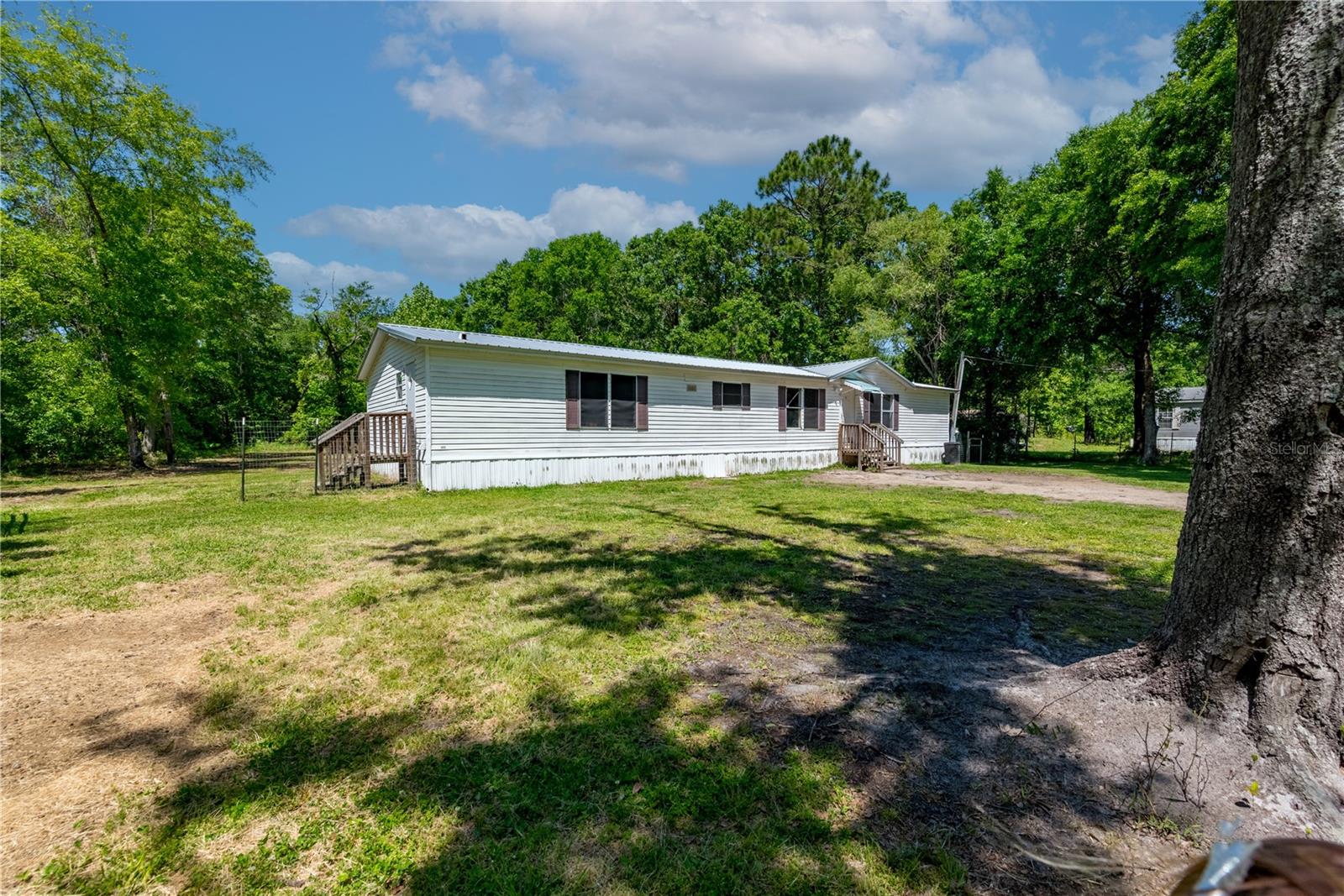 Image 4 of 50 For 22956 Brandon Road