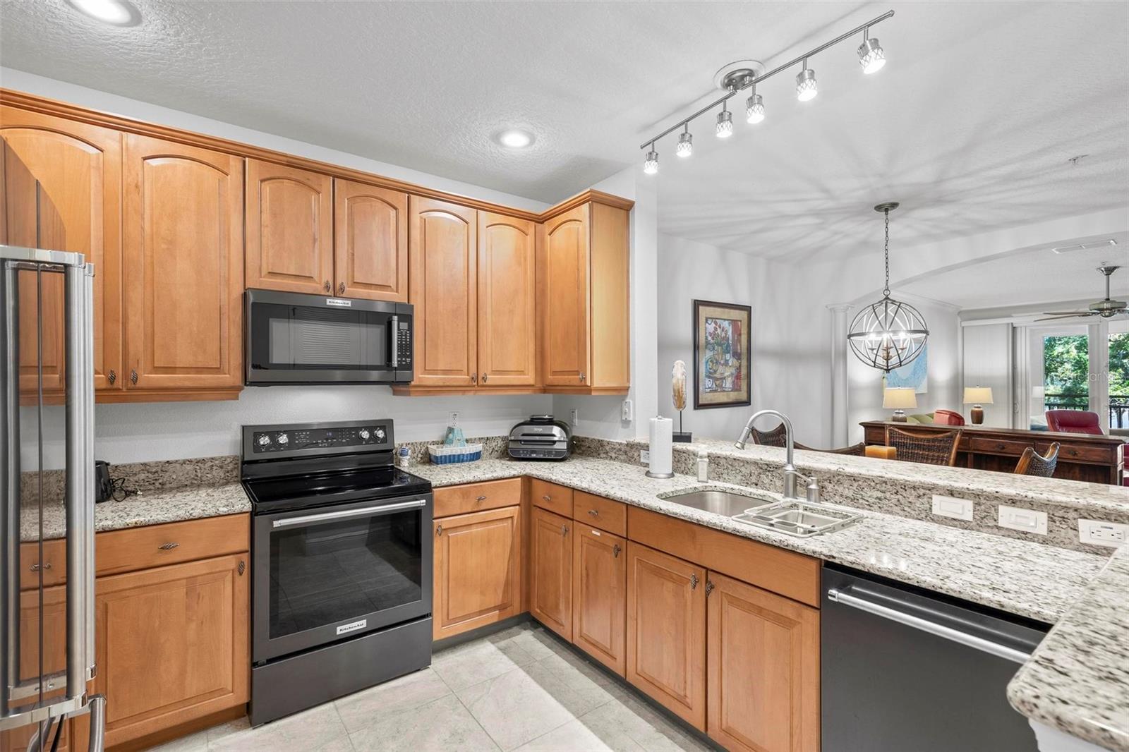 Image 9 of 46 For 115 Riverview Bend S 2123