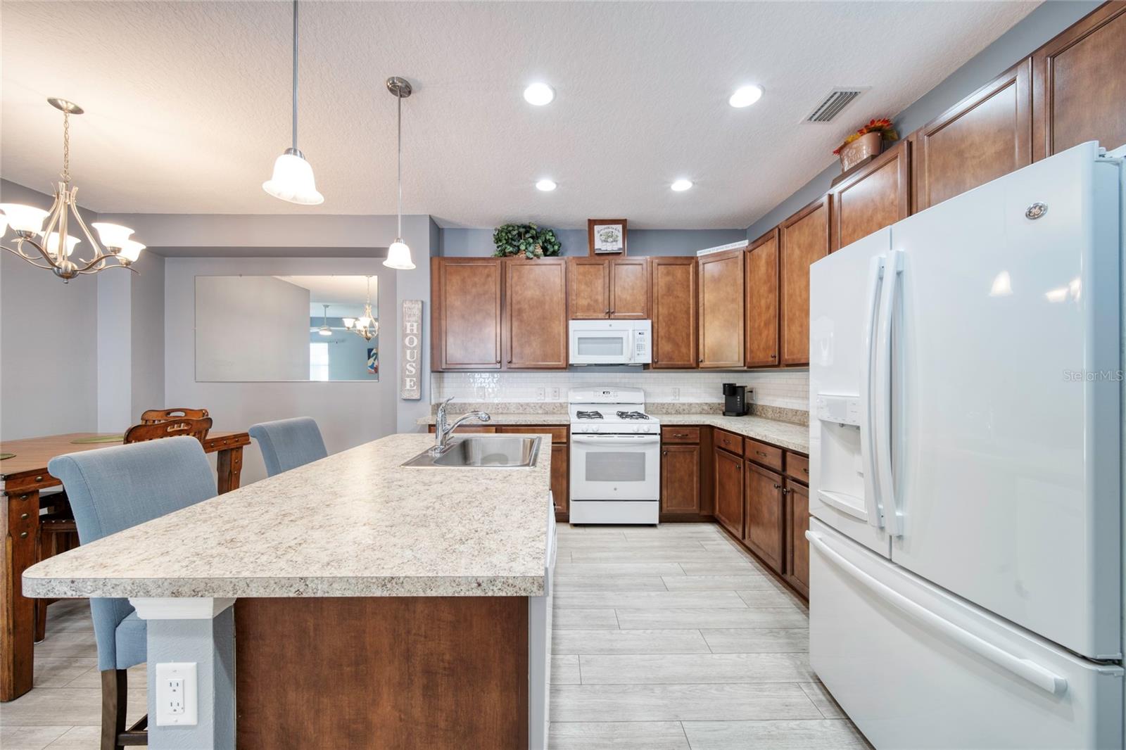 Image 13 of 67 For 324 Coral Reef Way