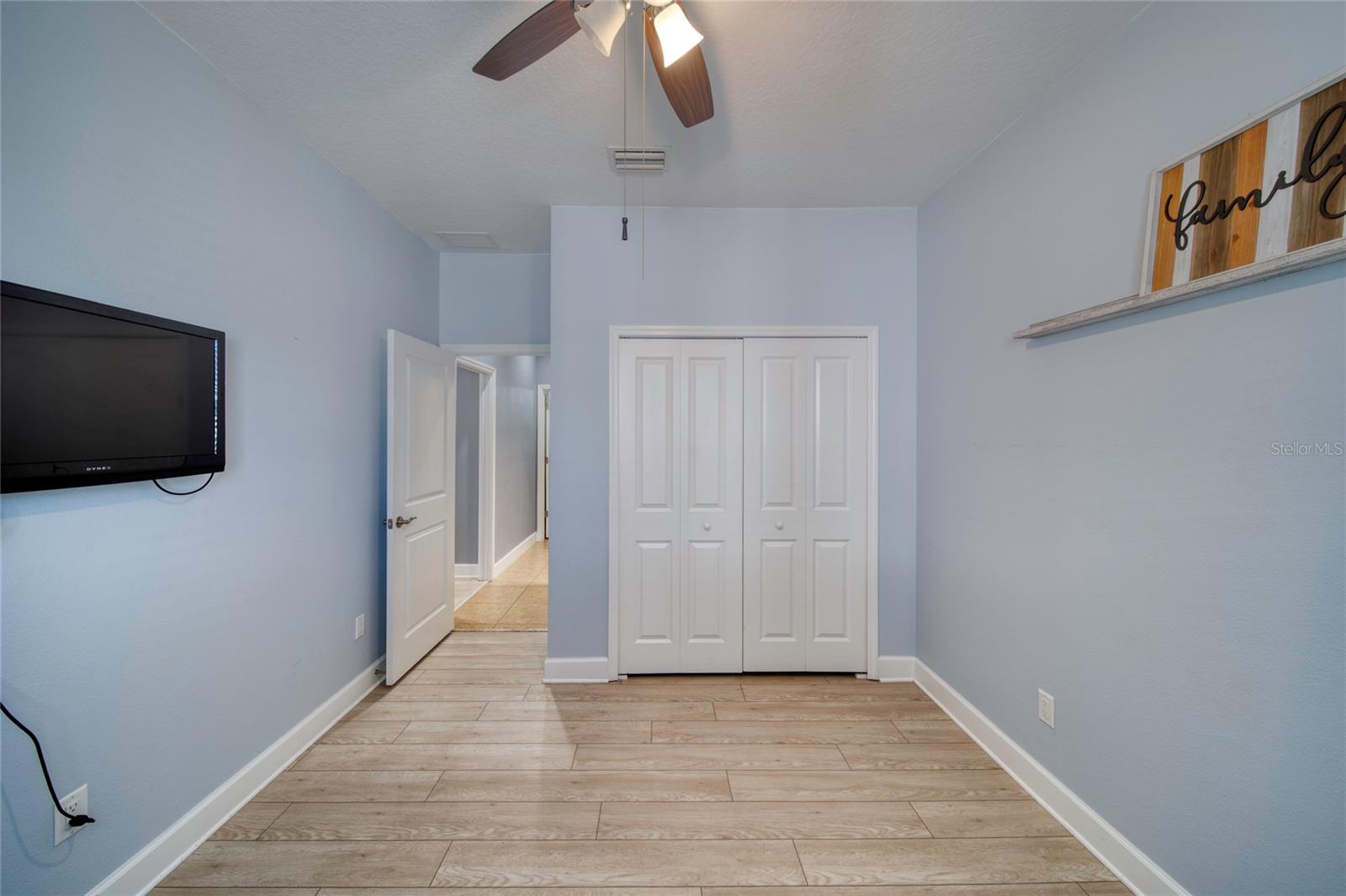 Image 17 of 67 For 324 Coral Reef Way