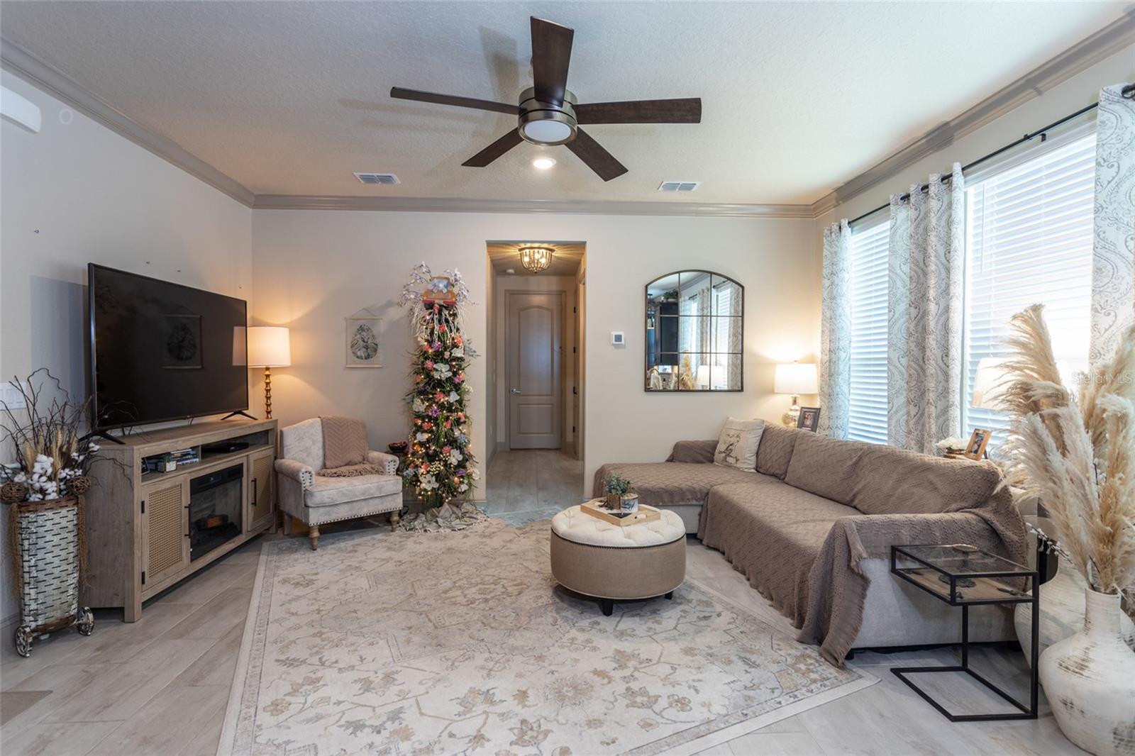 Image 43 of 54 For 730 Enrede Lane