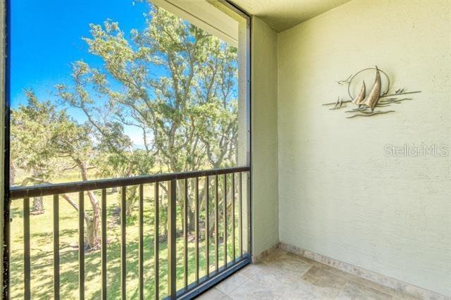 Image 13 of 43 For 1080 Bella Vista Boulevard 13-114