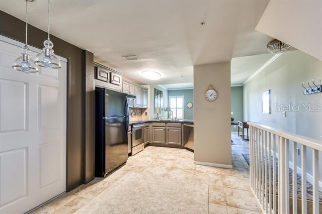 Image 7 of 43 For 1080 Bella Vista Boulevard 13-114