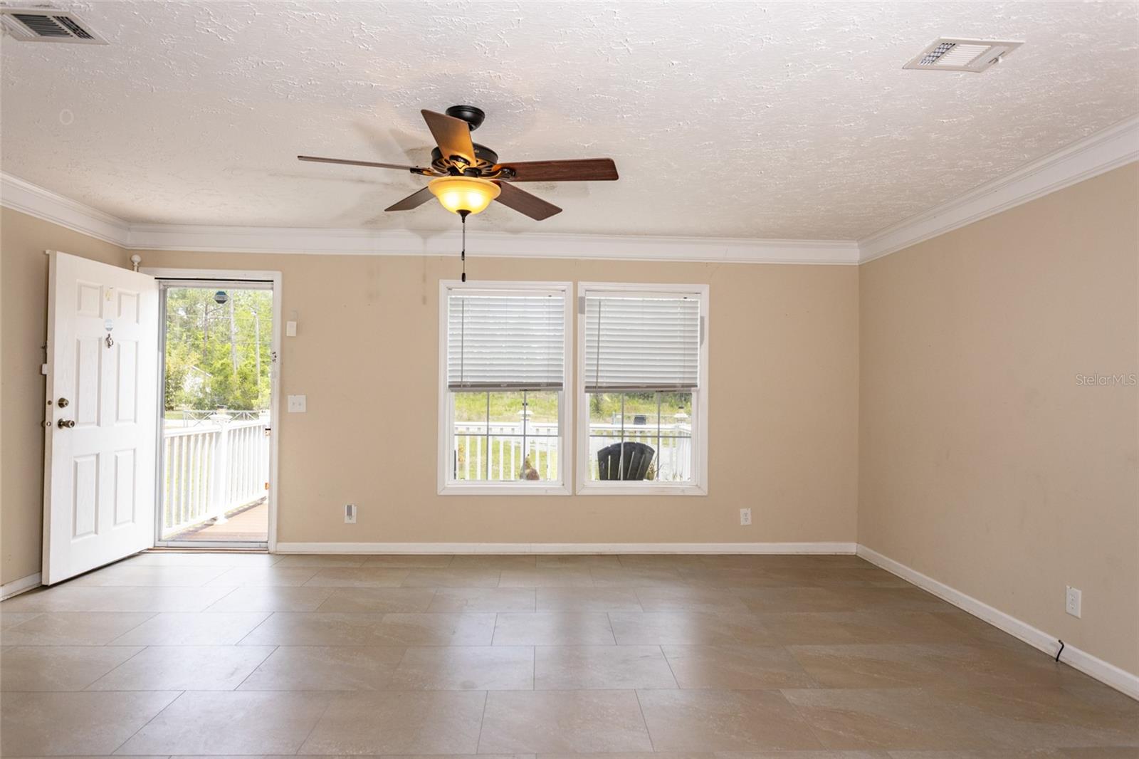Image 11 of 46 For 2278 Laurel Avenue