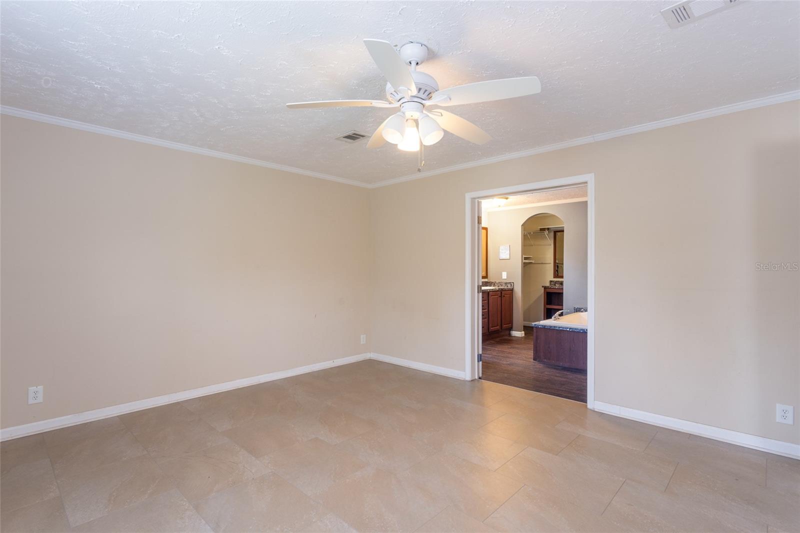 Image 15 of 46 For 2278 Laurel Avenue
