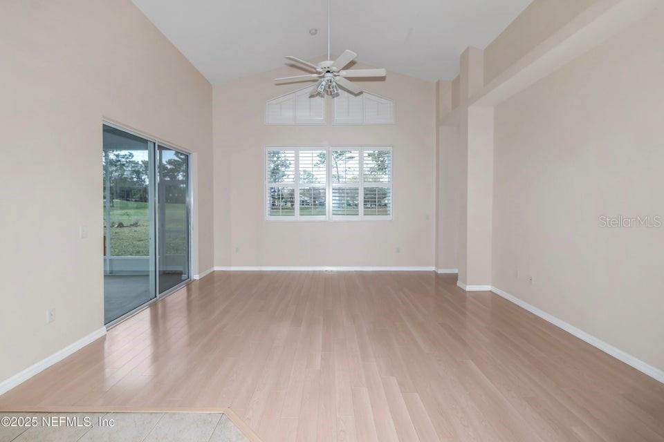 Image 13 of 38 For 11741 72nd Circle