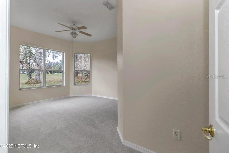 Image 24 of 38 For 11741 72nd Circle
