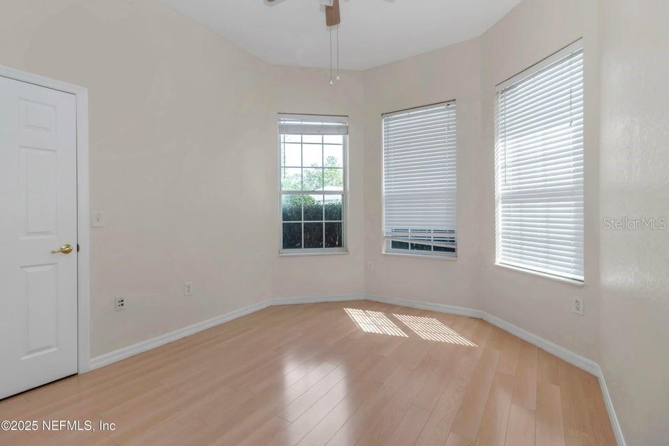 Image 33 of 38 For 11741 72nd Circle