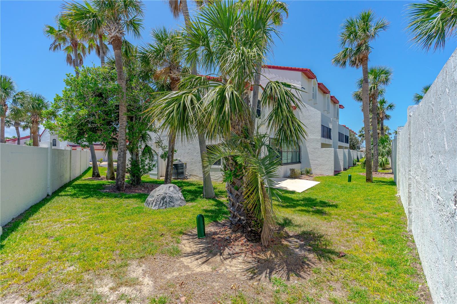 Image 3 of 40 For 200 Florida Shores Boulevard